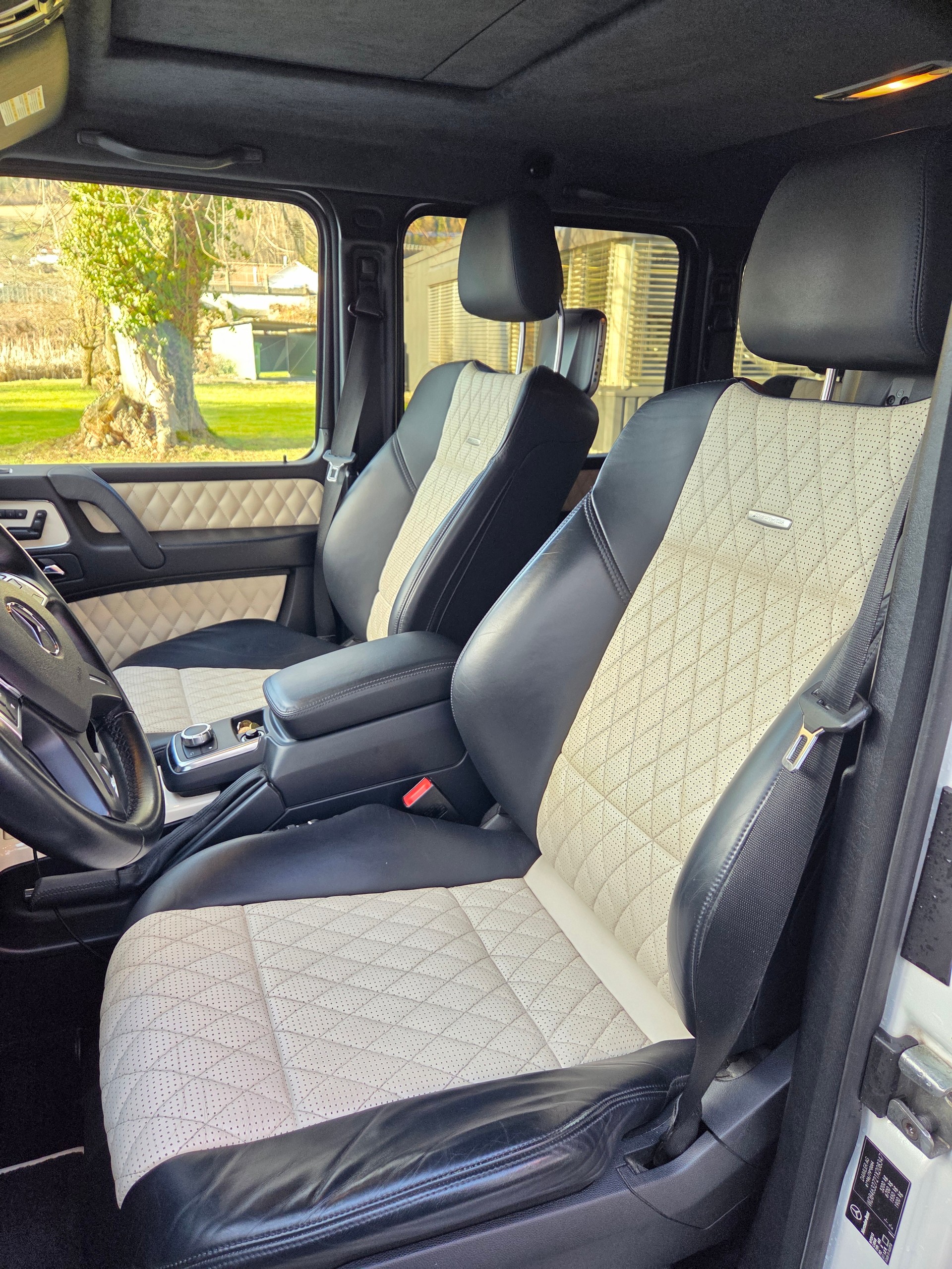 MERCEDES-BENZ G 63 AMG Automatic-image-12