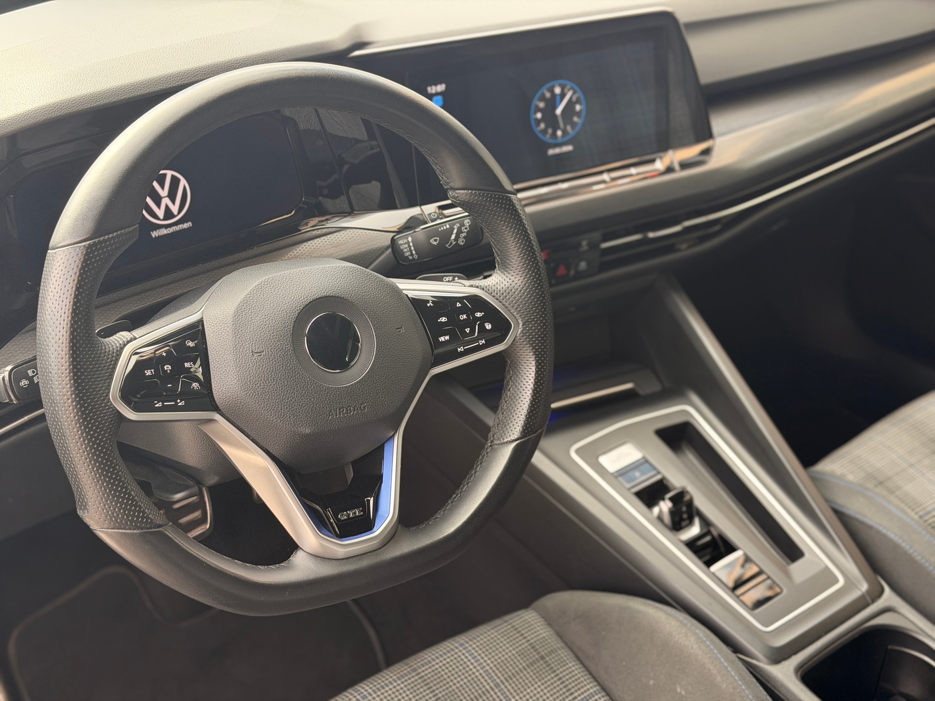 VW Golf 1.4 TSI PHEV GTE-image-16