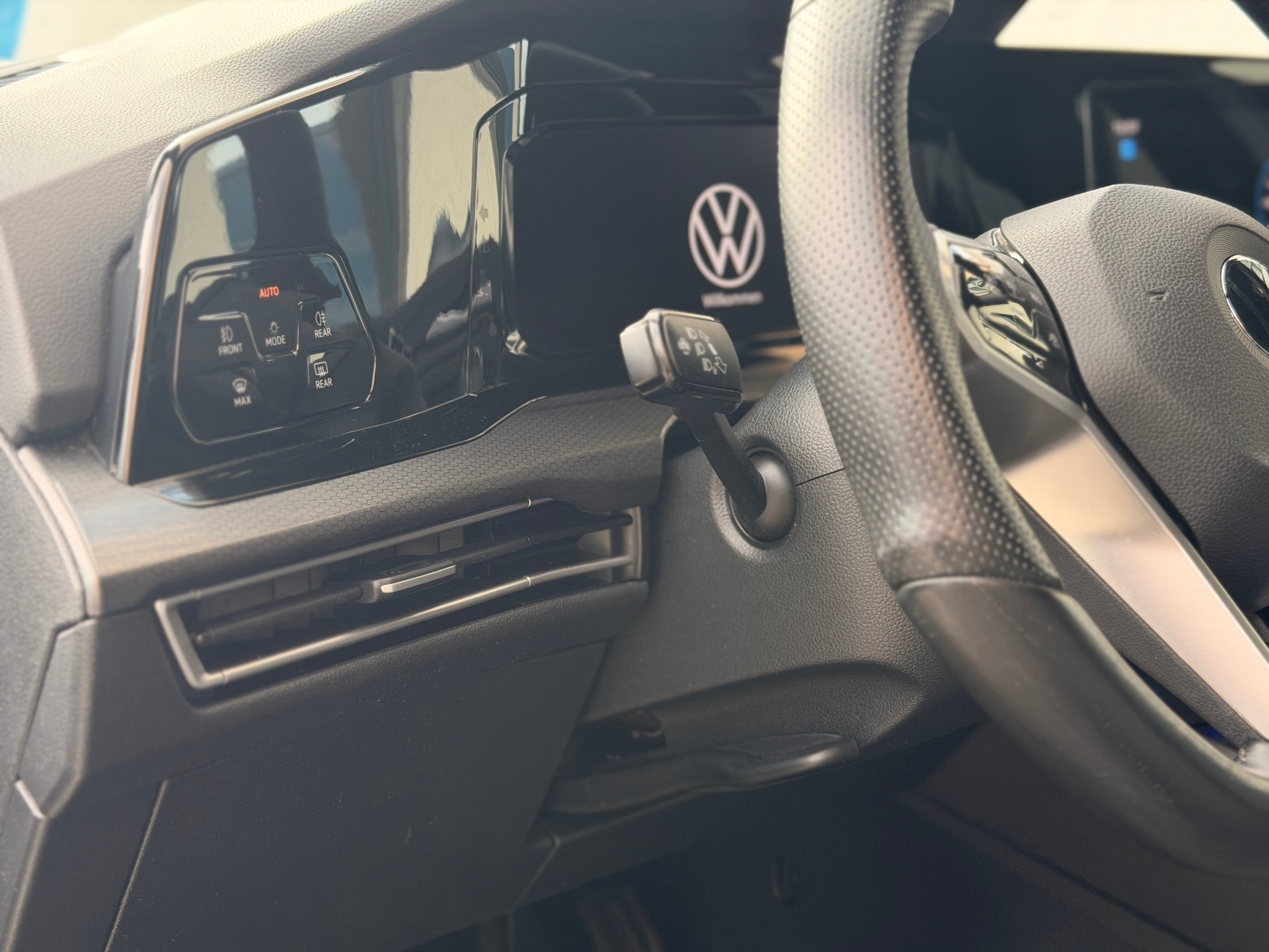 VW Golf 1.4 TSI PHEV GTE-image-17