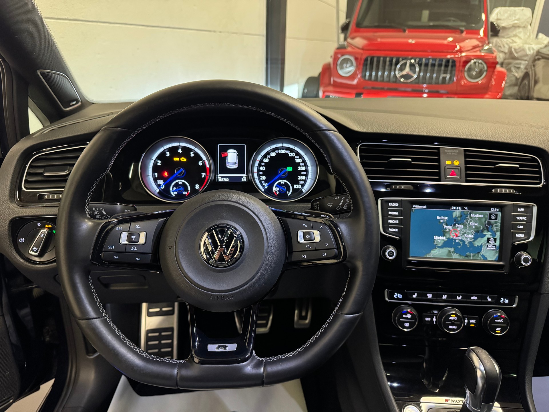 VW Golf 2.0 TSI R 4Motion DSG-image-24