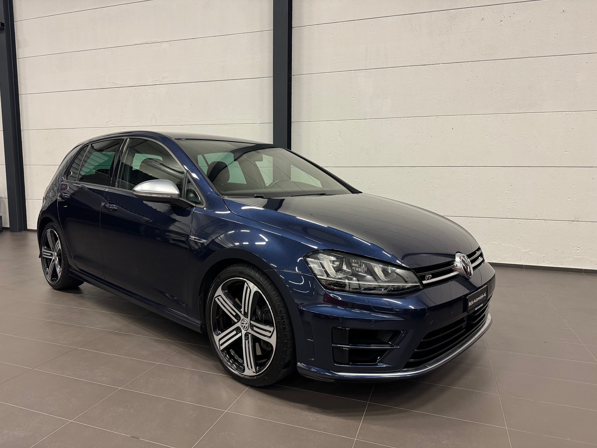 VW Golf 2.0 TSI R 4Motion DSG-image-1