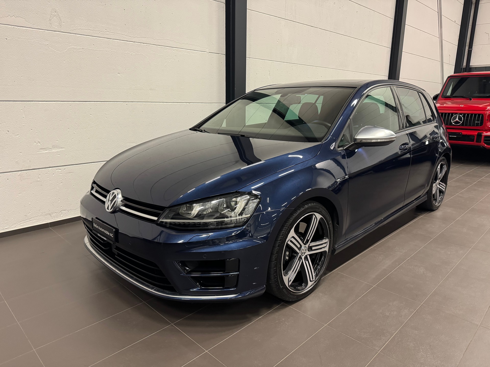VW Golf 2.0 TSI R 4Motion DSG-image-4