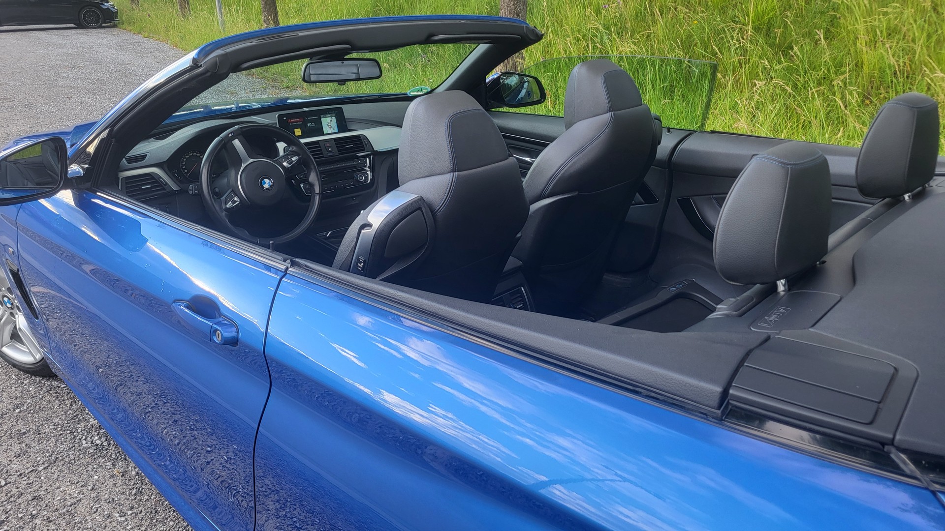 BMW 420d Cabriolet M Sport Individual Steptronic-image-2