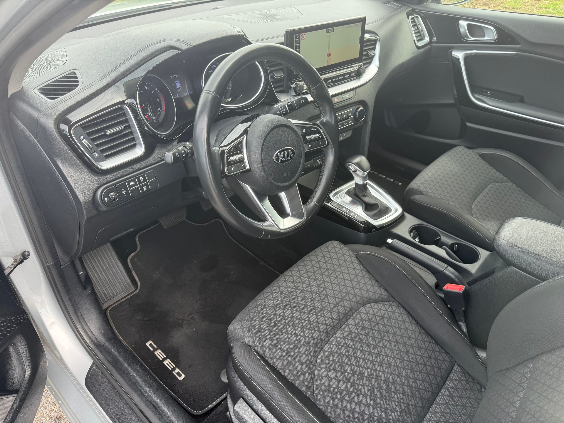 SEAT Leon ST 2.0 TDI CR Style 4Drive DSG-image-8