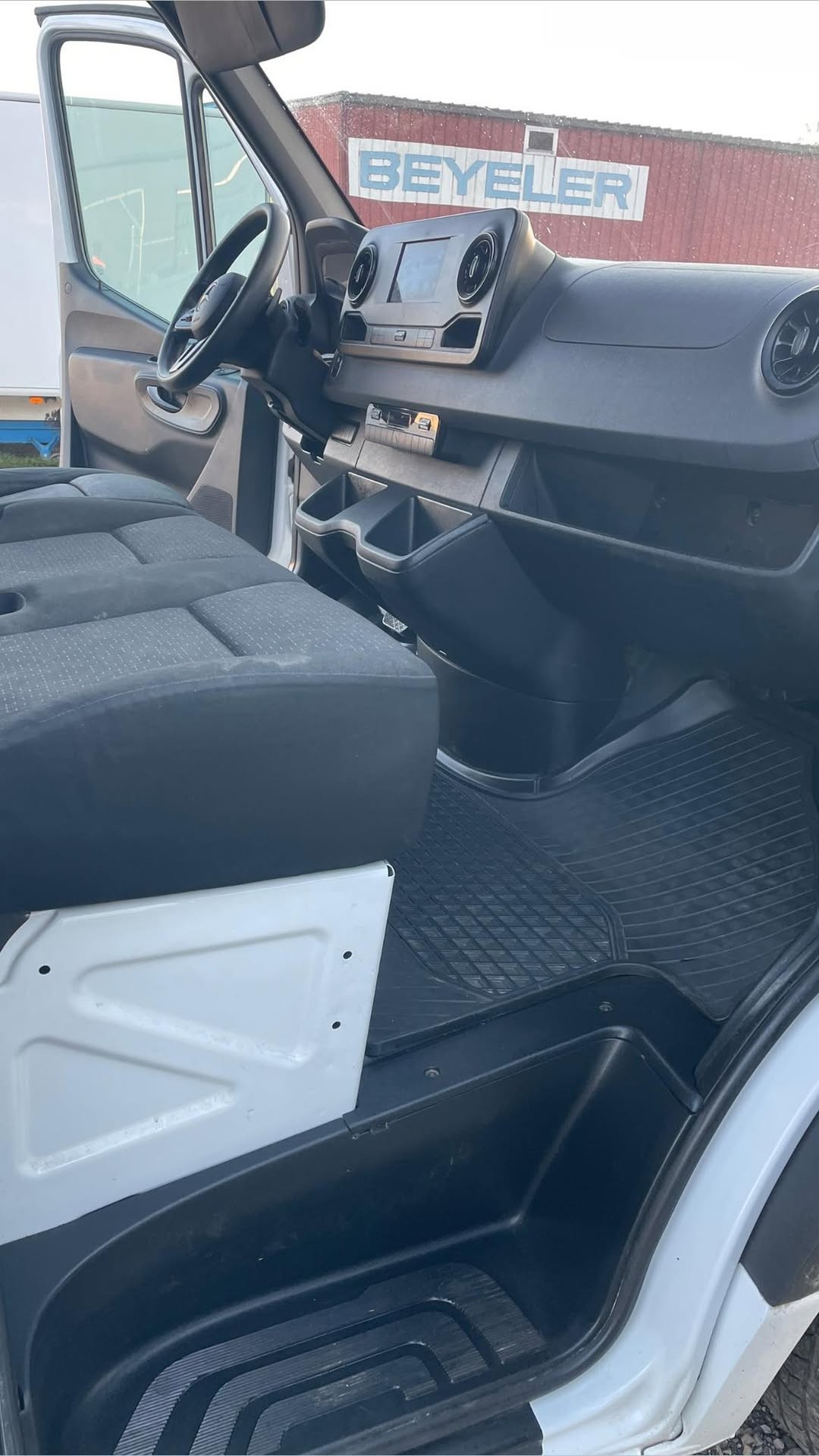 MERCEDES-BENZ Sprinter 314 CDI FWD OM 651 EURO6-image-6
