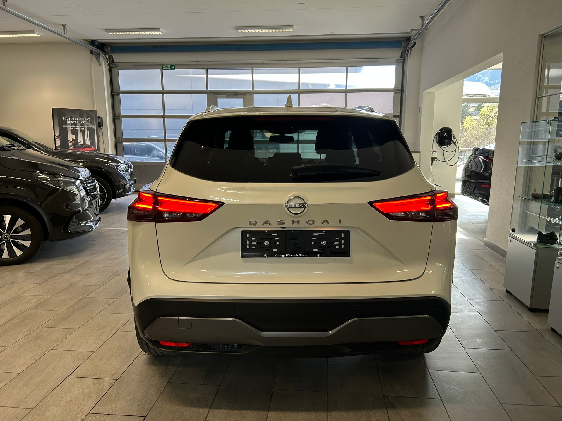 NISSAN Qashqai 1.3 DIG-T MHEV Tekna Xtronic 4x4-image-4