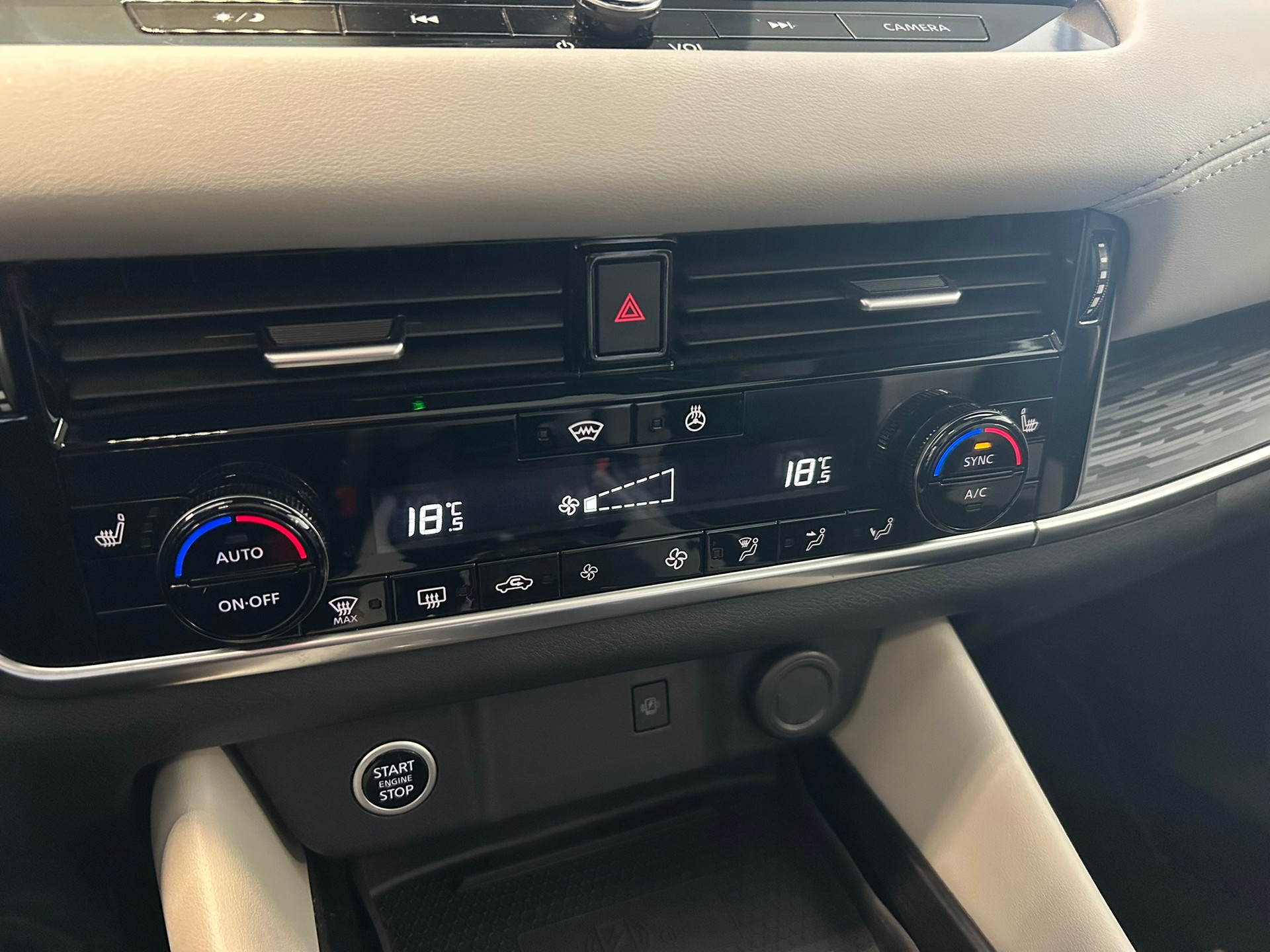 NISSAN Qashqai 1.3 DIG-T MHEV Tekna Xtronic 4x4-image-14