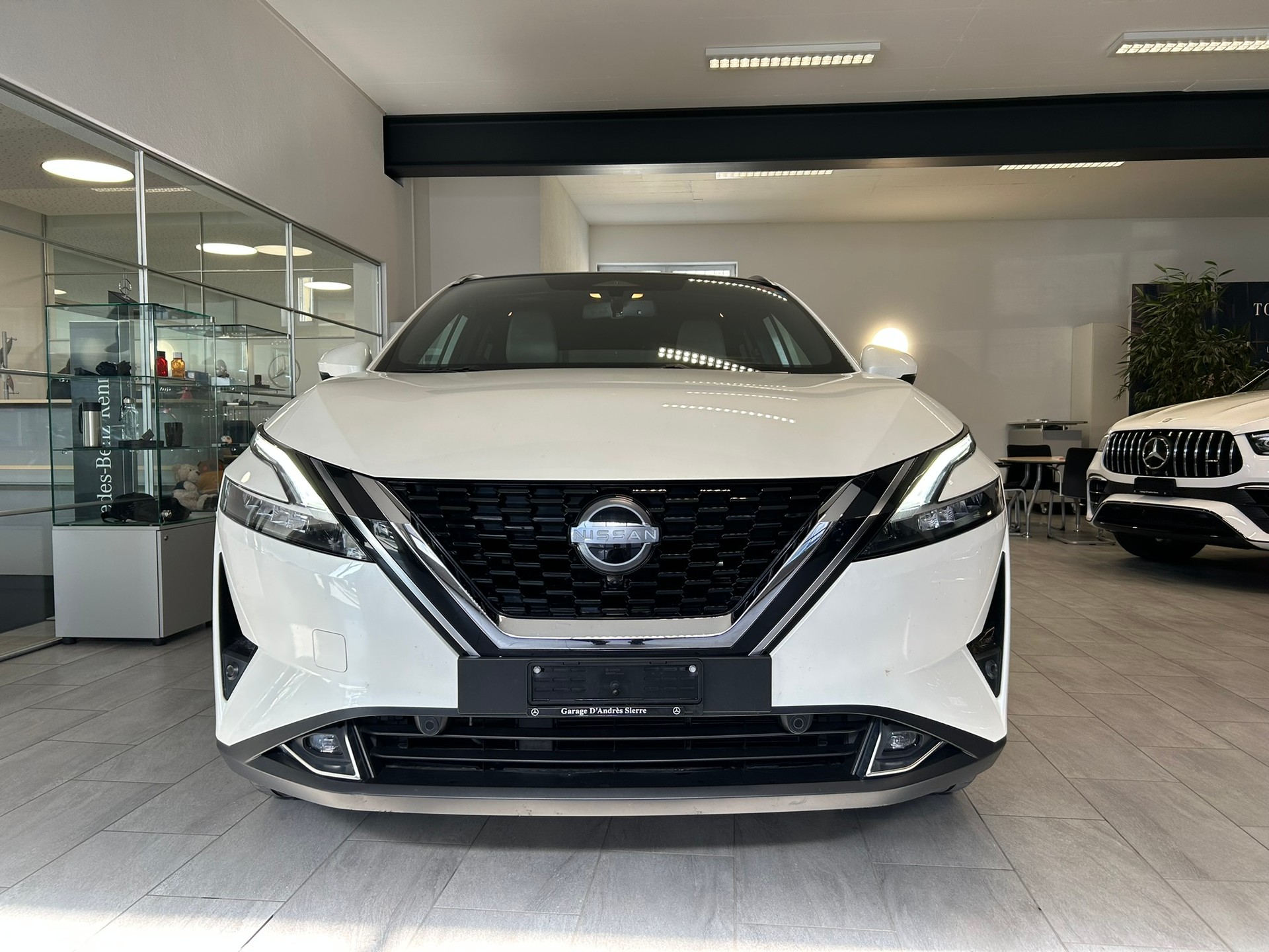 NISSAN Qashqai 1.3 DIG-T MHEV Tekna Xtronic 4x4-image-1