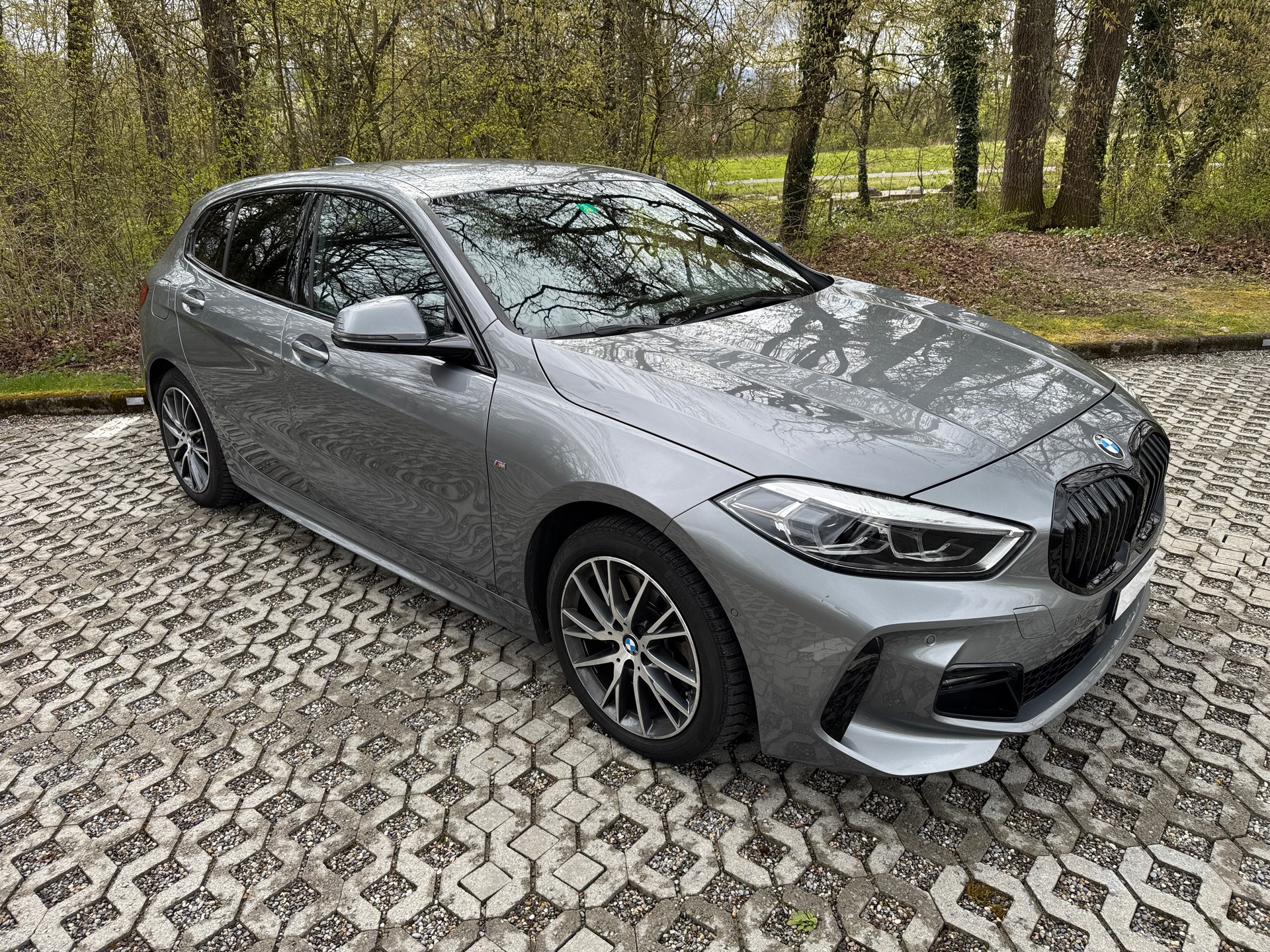 BMW 120i M Sport Steptronic-image-5