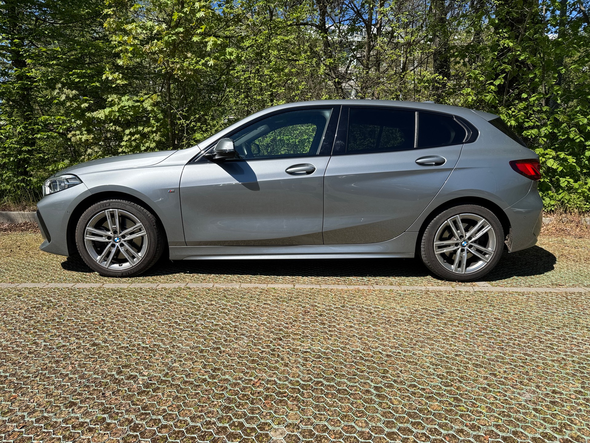 BMW 120i M Sport Steptronic-image-8