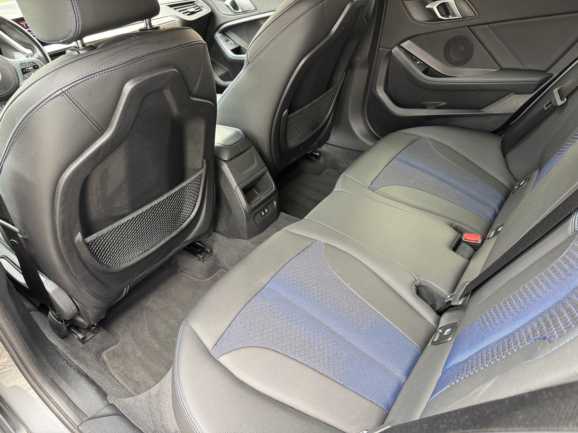 BMW 120i M Sport Steptronic-image-12