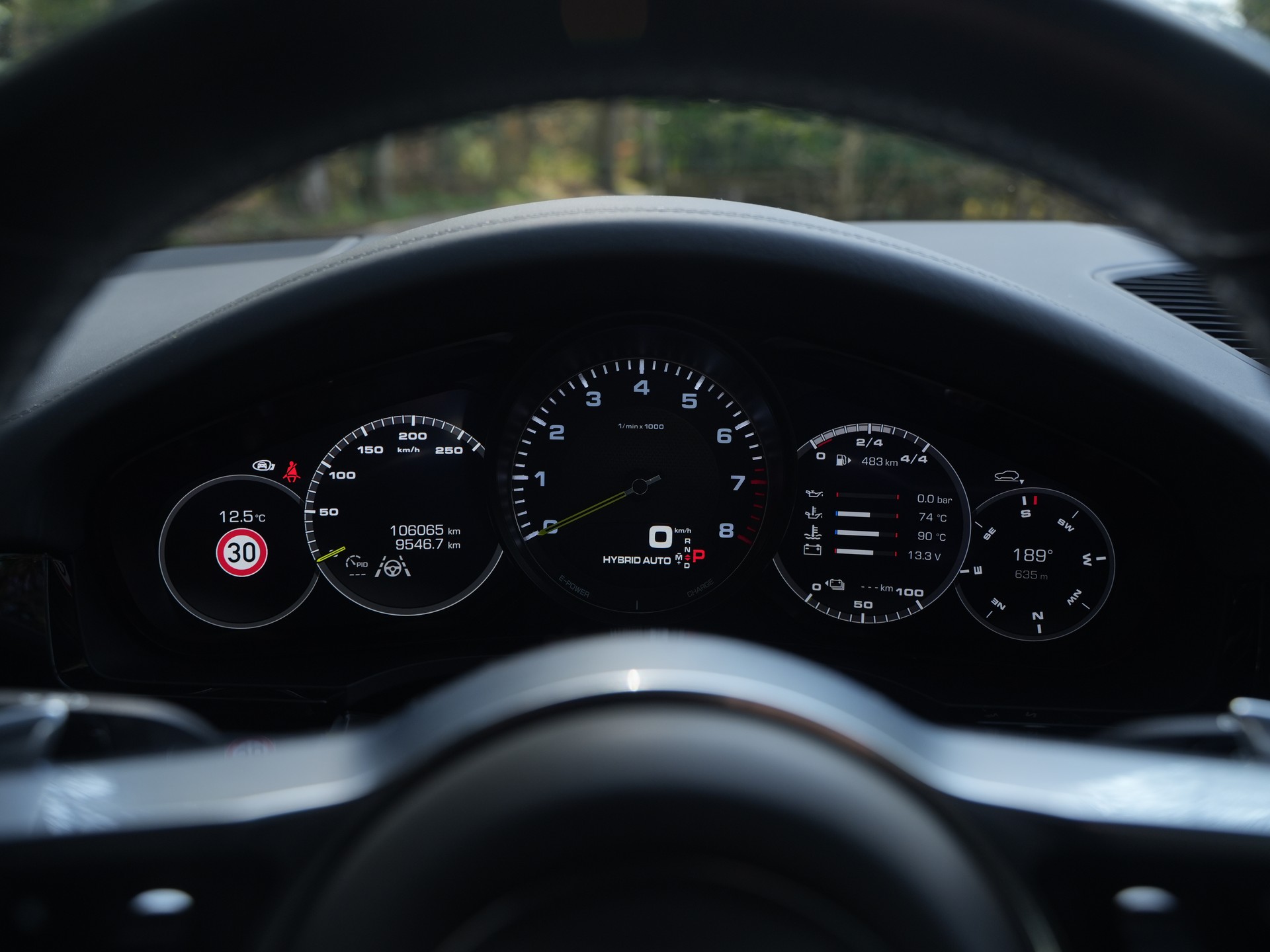 PORSCHE Cayenne E-Hybrid-image-11