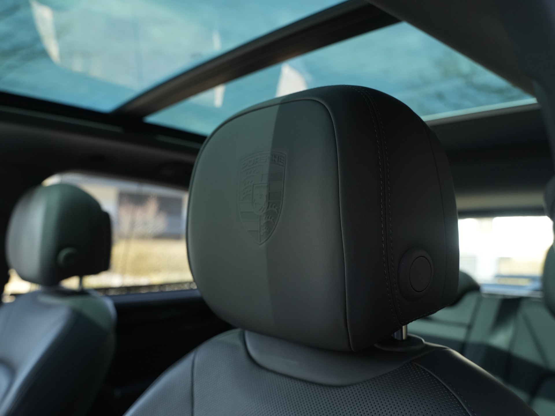 PORSCHE Cayenne E-Hybrid-image-13