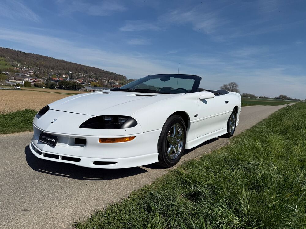 CHEVROLET Camaro RS-image-0