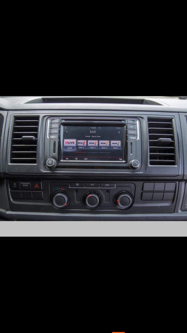 VW T6 Camper Transporter, kurzer Radstand, professioneller Ausbau-image-3