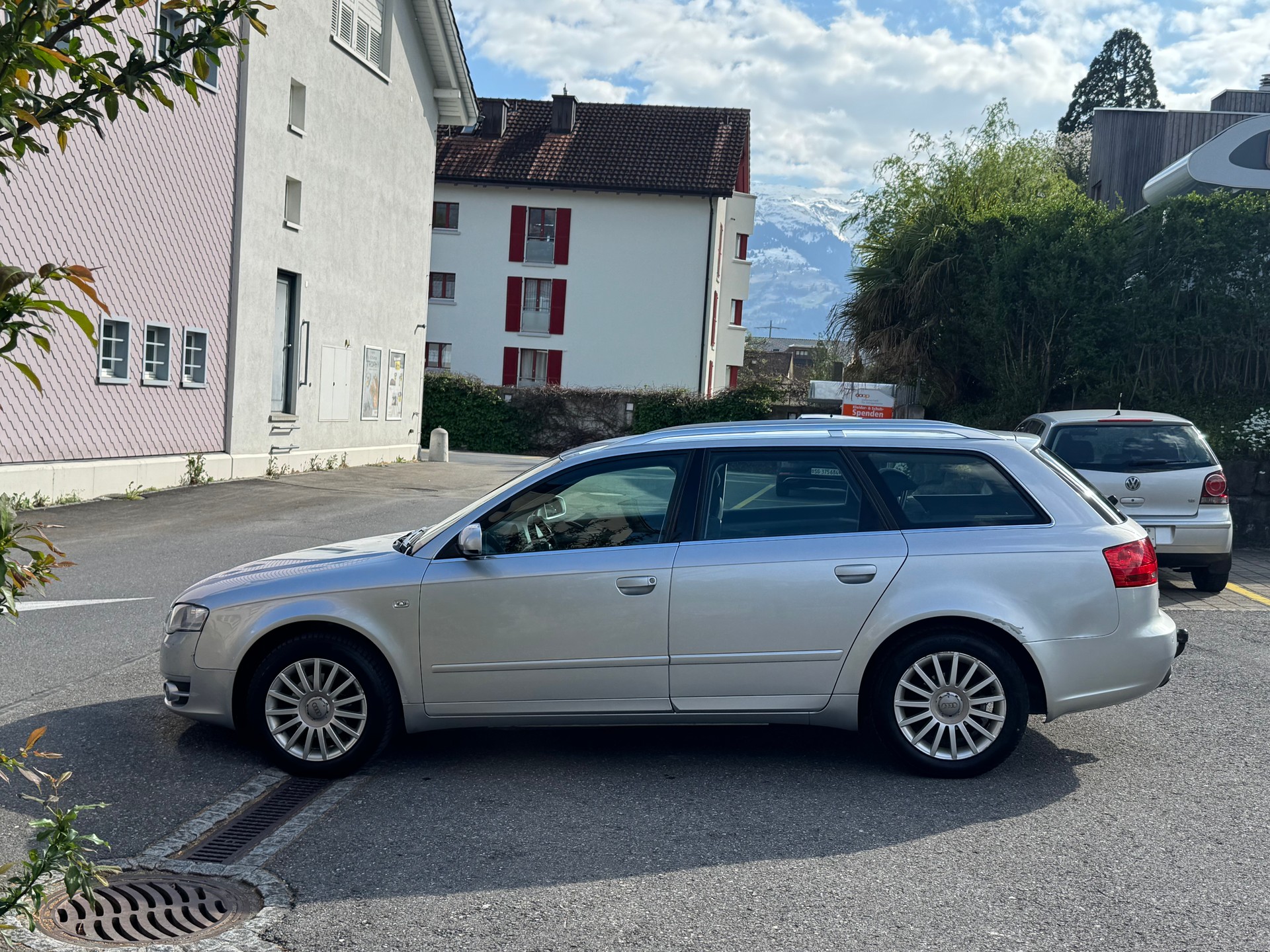 AUDI A4 Avant 2.0 TDI-image-9