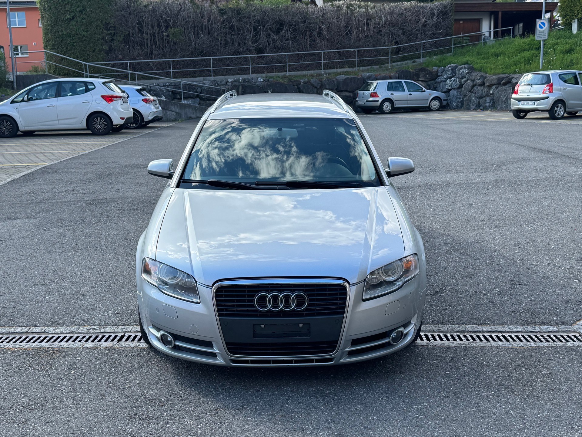 AUDI A4 Avant 2.0 TDI-image-1