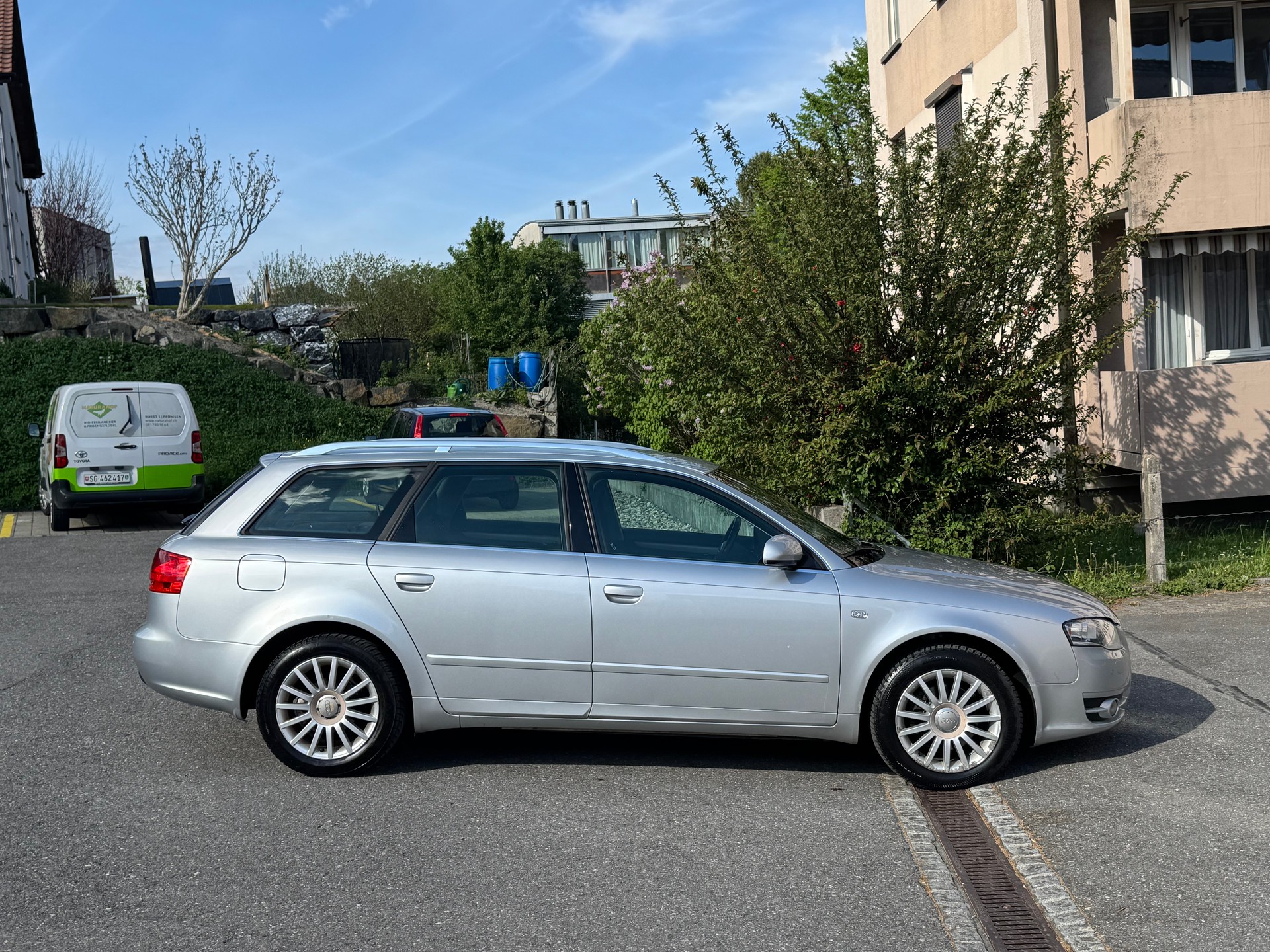 AUDI A4 Avant 2.0 TDI-image-5