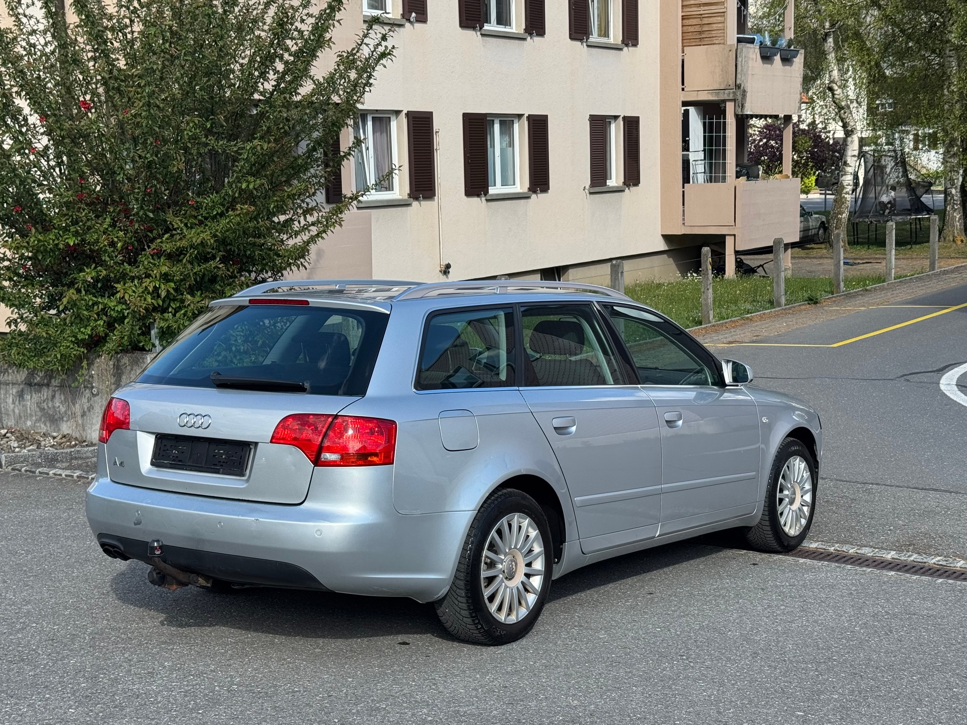 AUDI A4 Avant 2.0 TDI-image-6