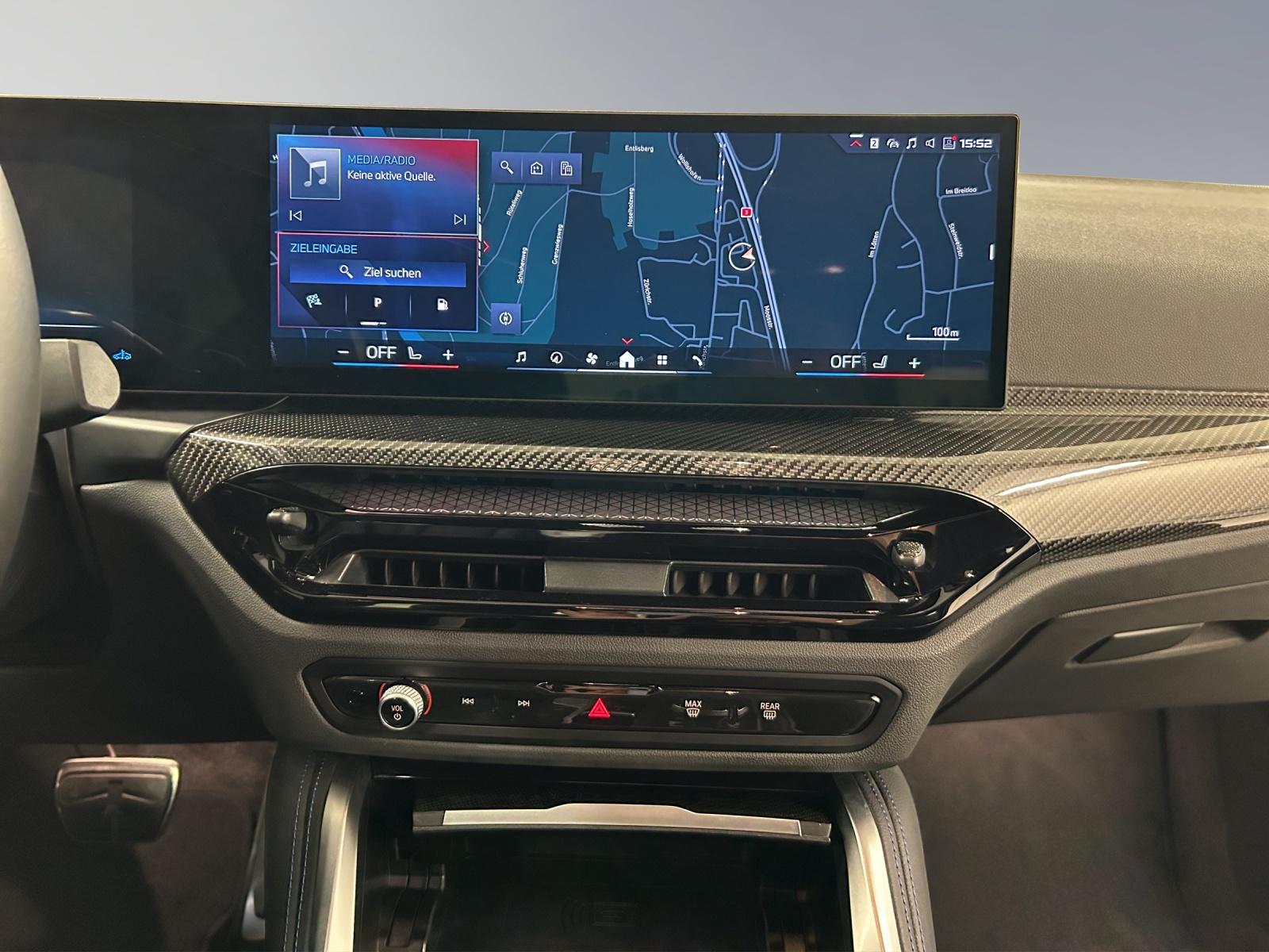 BMW M240i xDrive Coupé-image-18