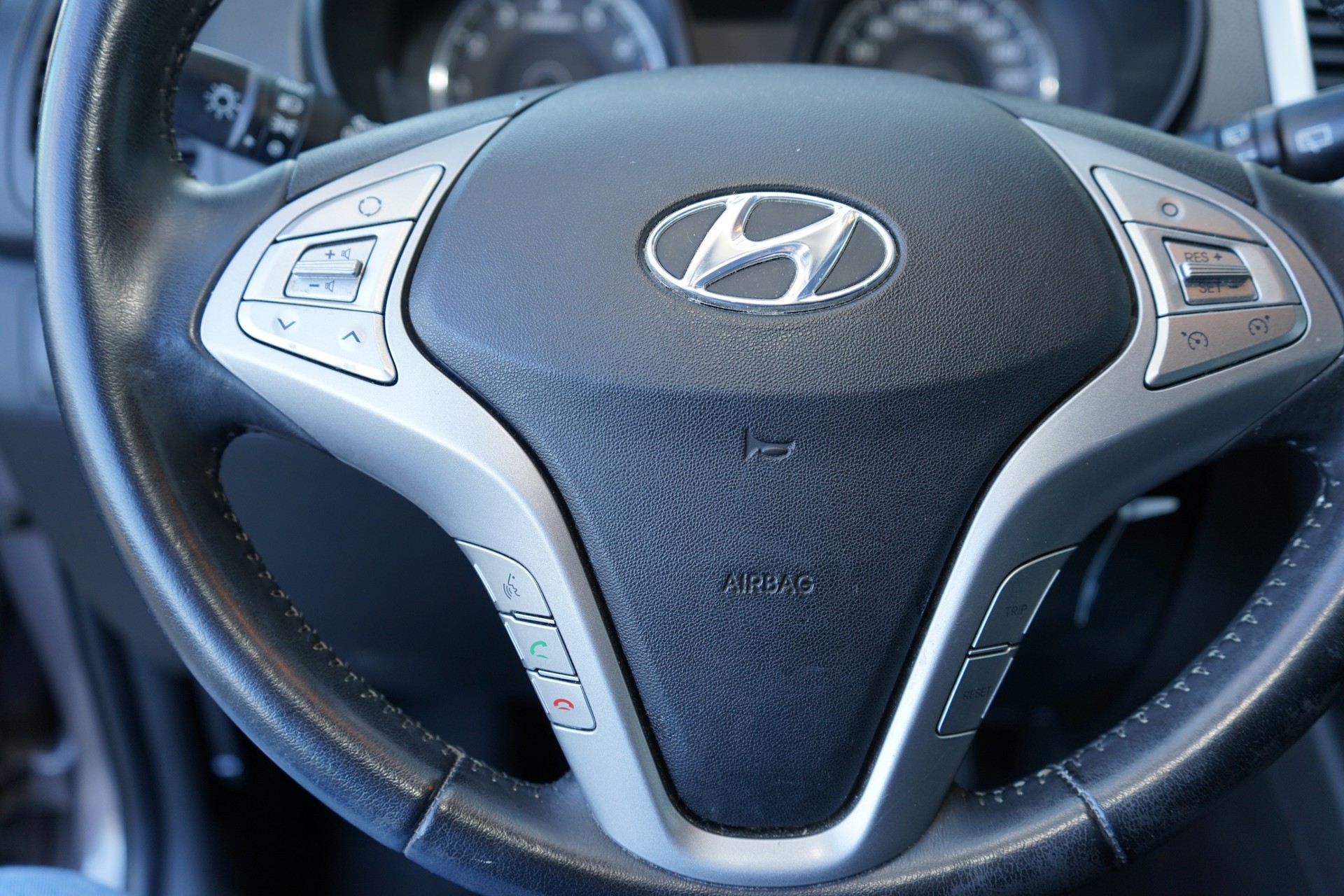 HYUNDAI iX20 1.6 Amplia Automatic-image-11