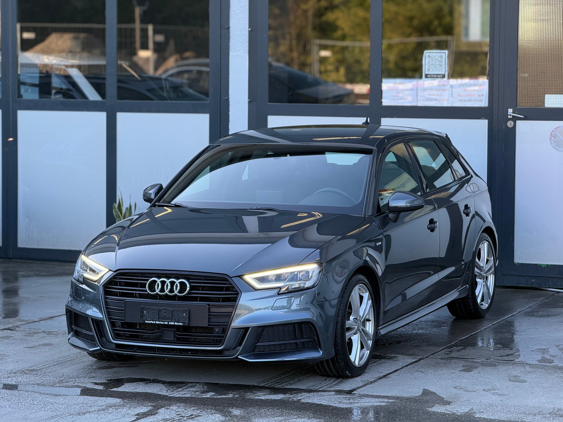 AUDI A3 Sportback 35 TFSI Sport Attraction-image-1