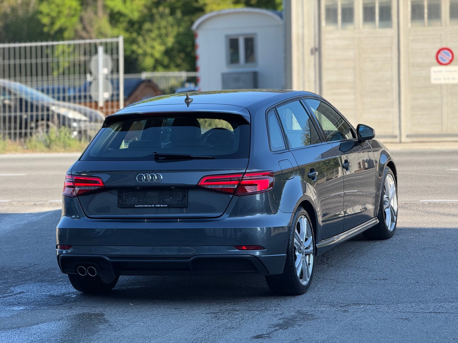 AUDI A3 Sportback 35 TFSI Sport Attraction-image-4