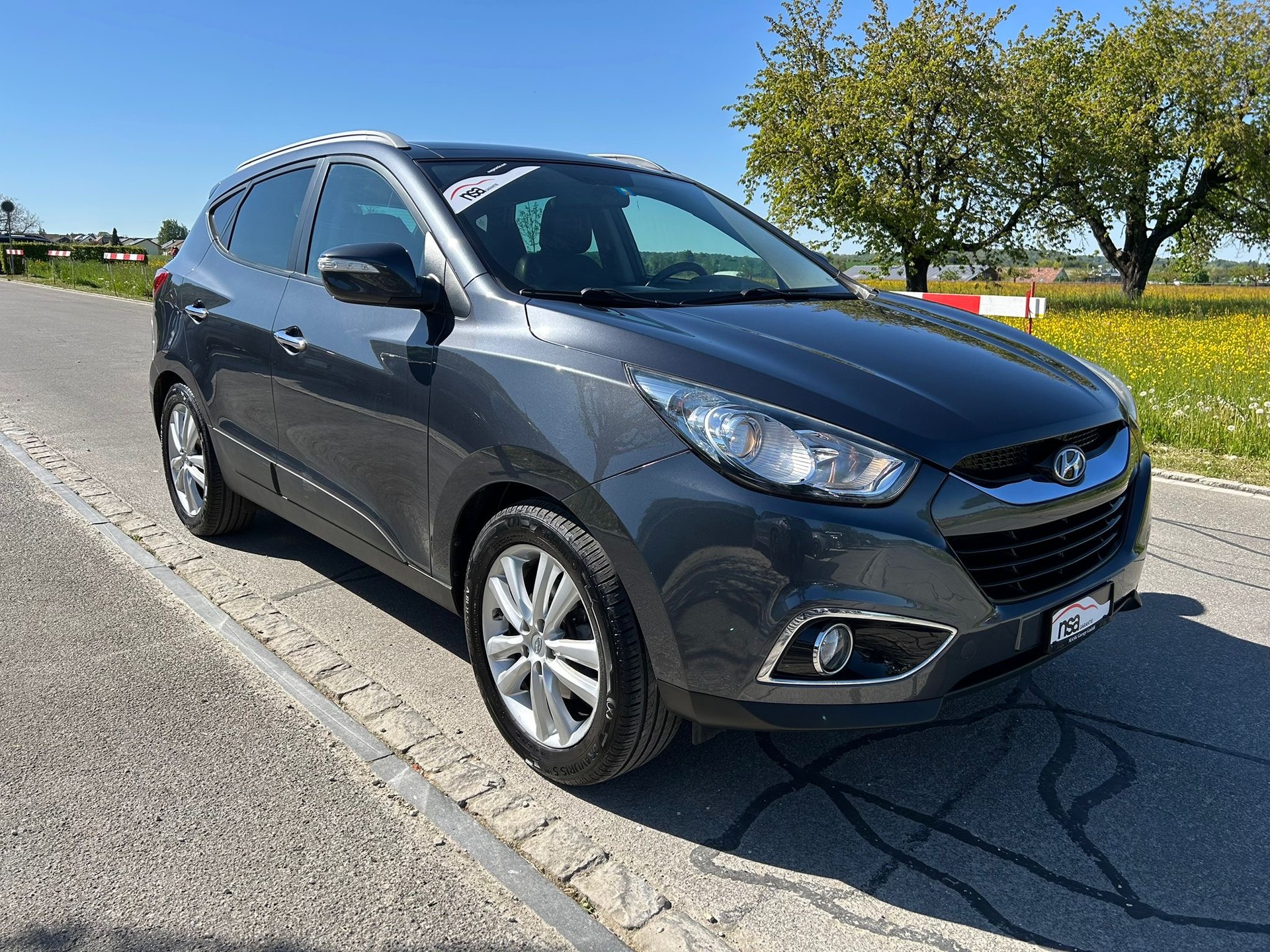 HYUNDAI iX 35 2.0 CRDi Premium 4WD Automatic-image-1