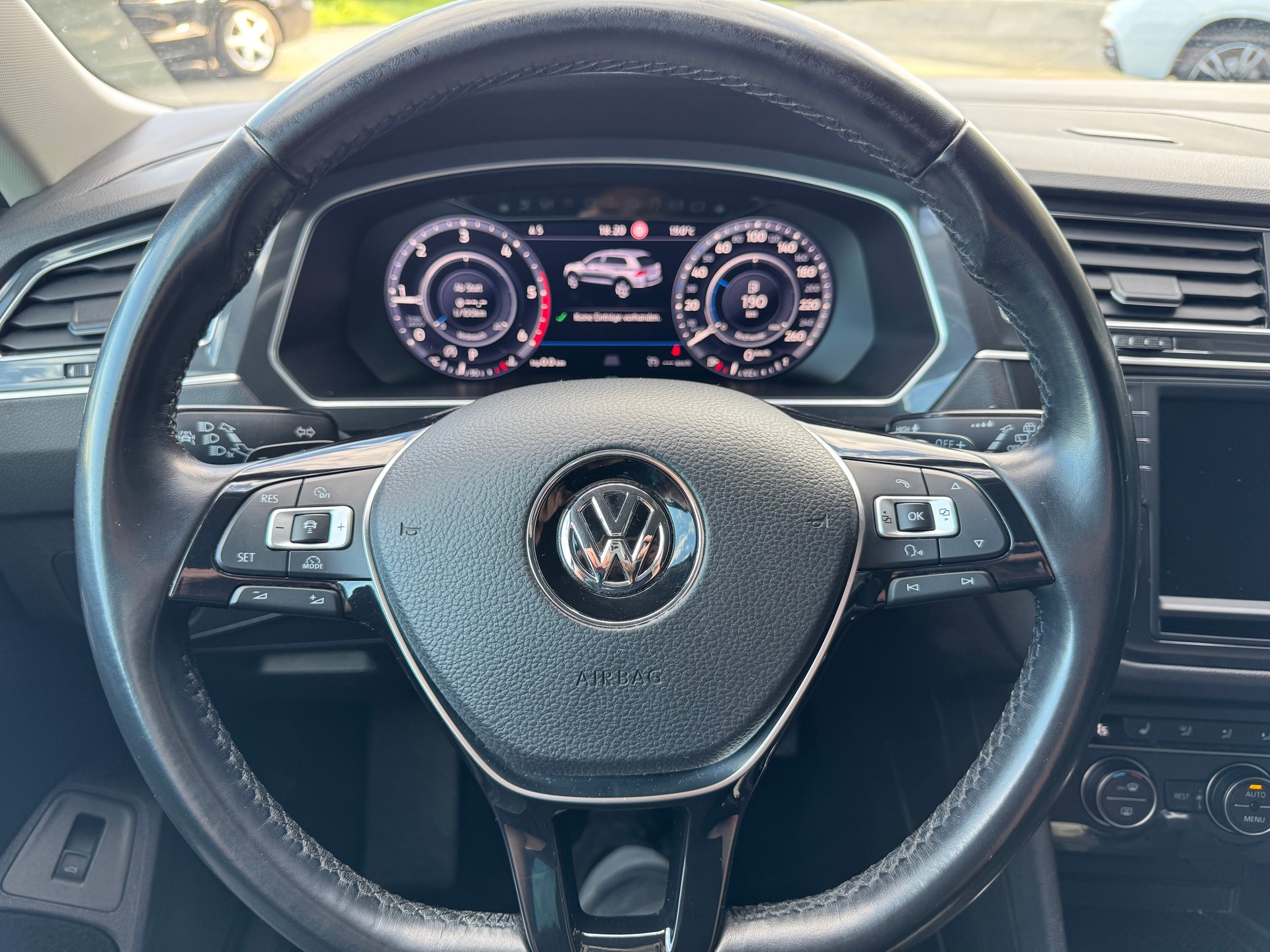 VW Tiguan 2.0 TDI SCR Highline4Motion DSG-image-9