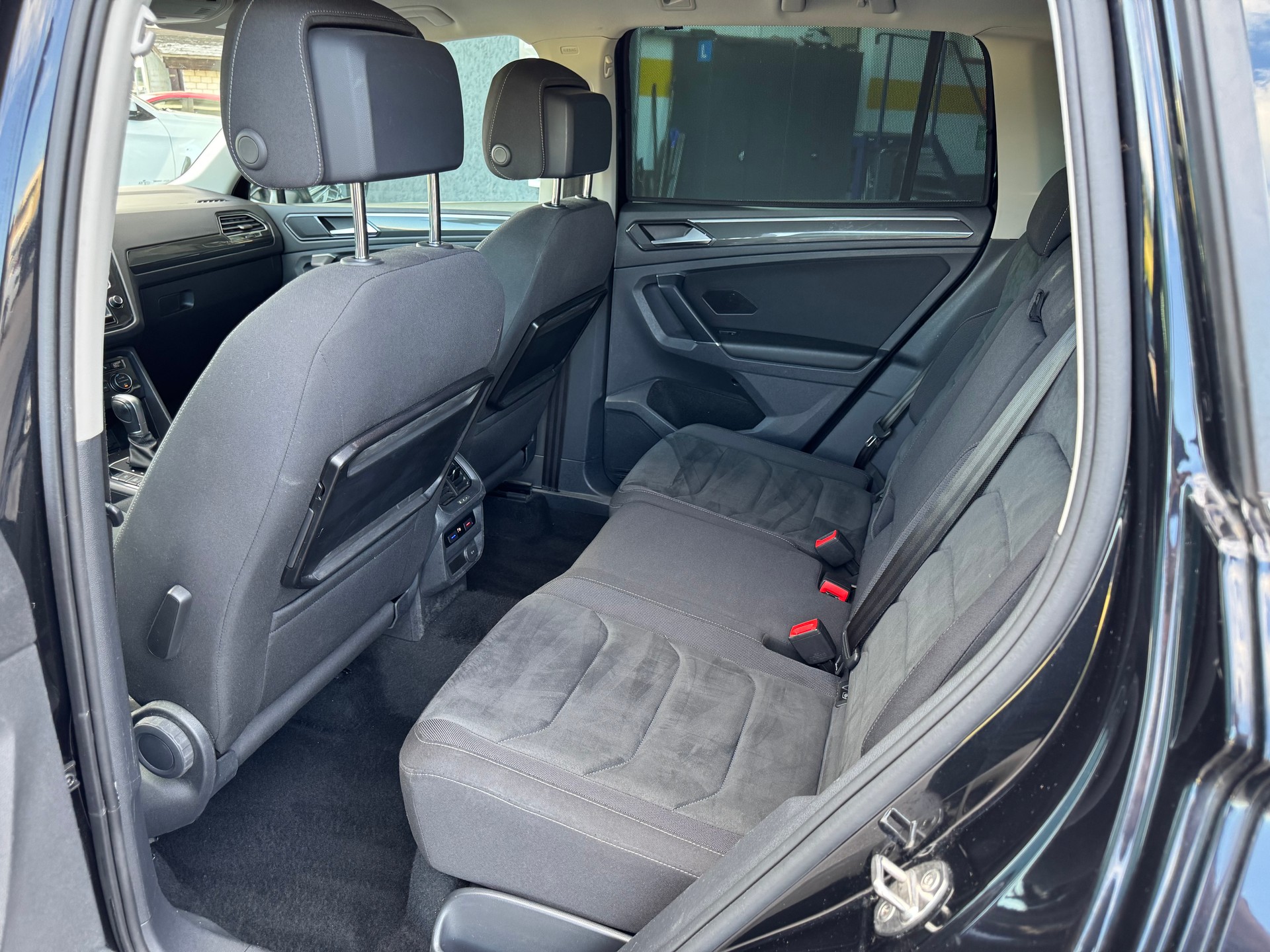 VW Tiguan 2.0 TDI SCR Highline4Motion DSG-image-4
