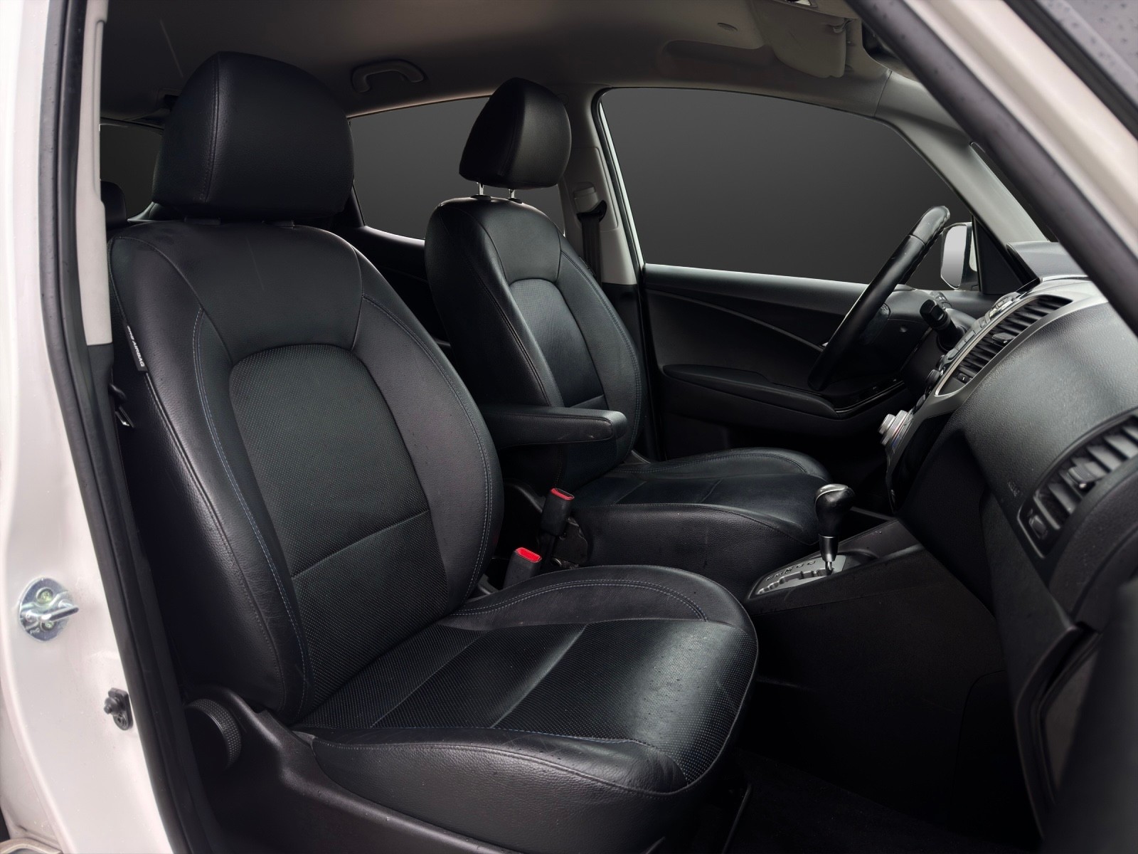 HYUNDAI iX20 1.6 Premium Automatic-image-8