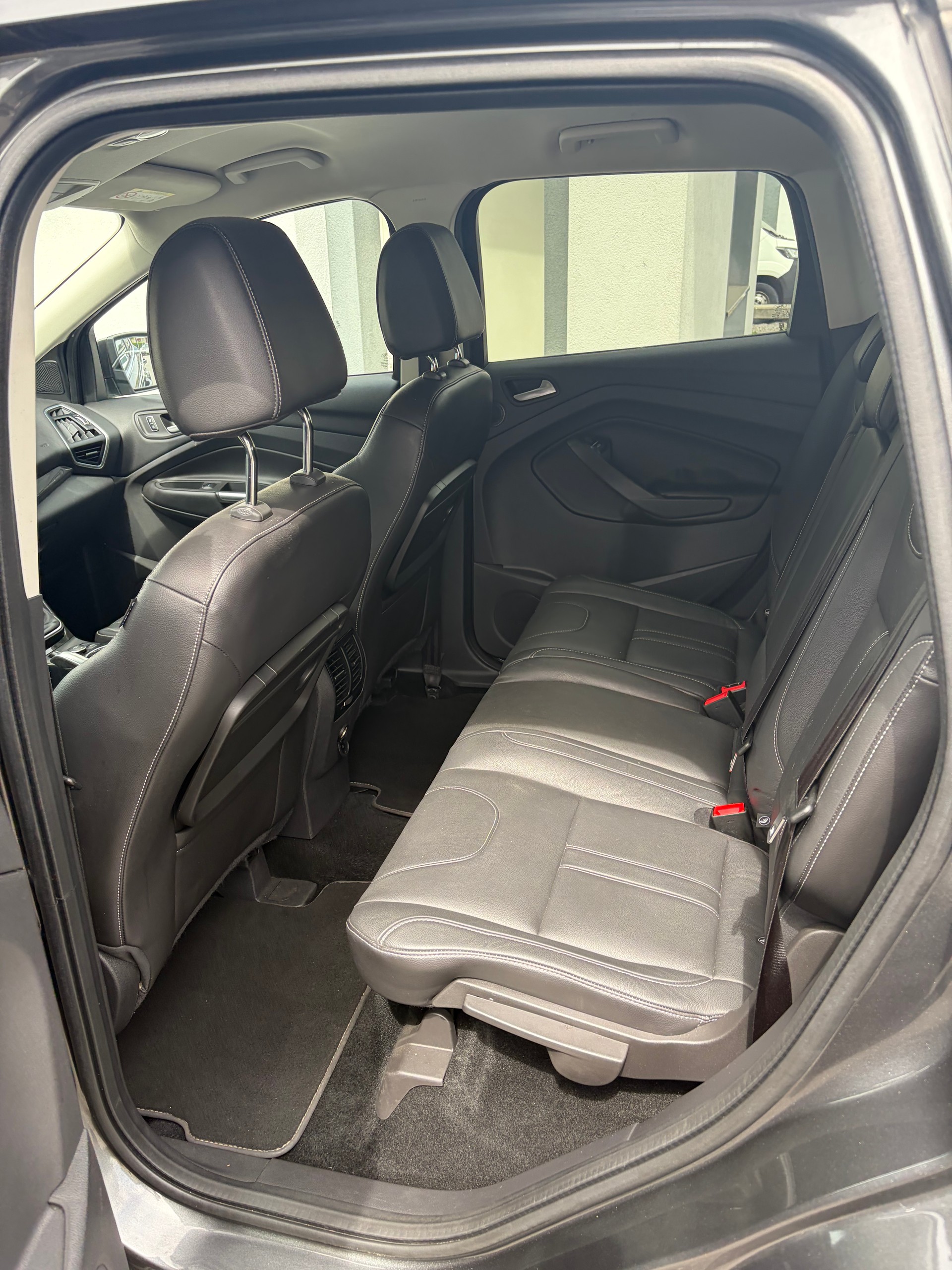 FORD Kuga 2.0 TDCi Carving 4WD-image-12