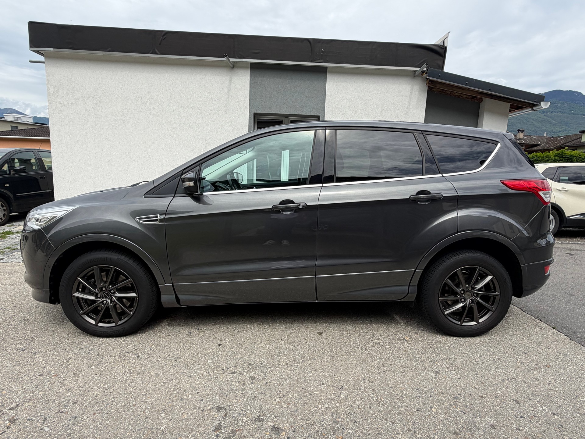 FORD Kuga 2.0 TDCi Carving 4WD-image-8