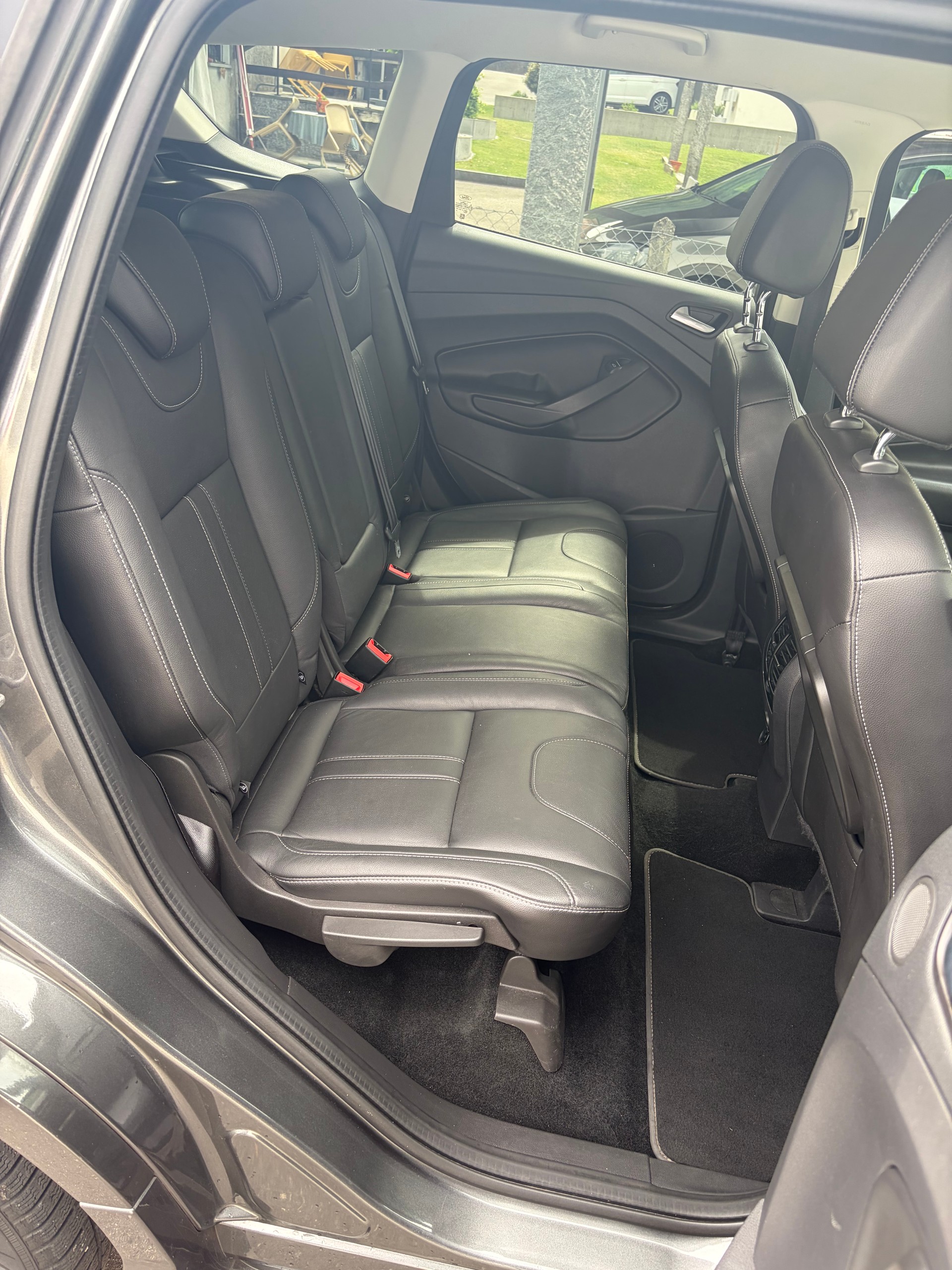 FORD Kuga 2.0 TDCi Carving 4WD-image-11
