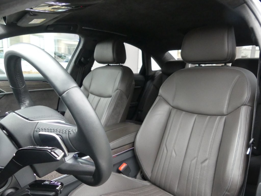 AUDI A8 50 TDI quattro tiptronic-image-9