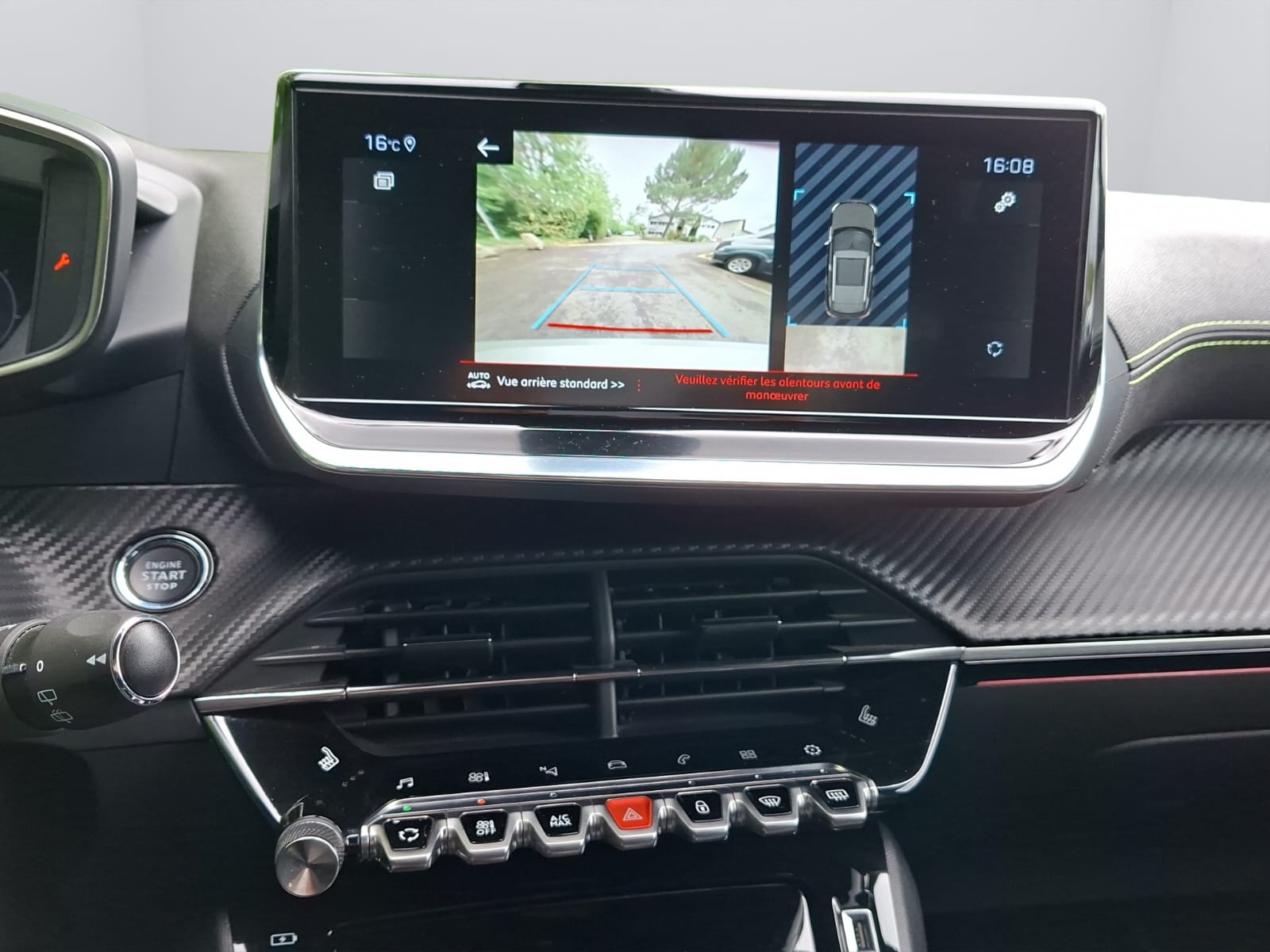 PEUGEOT 2008 1.2 PureTech GT EAT8-image-16