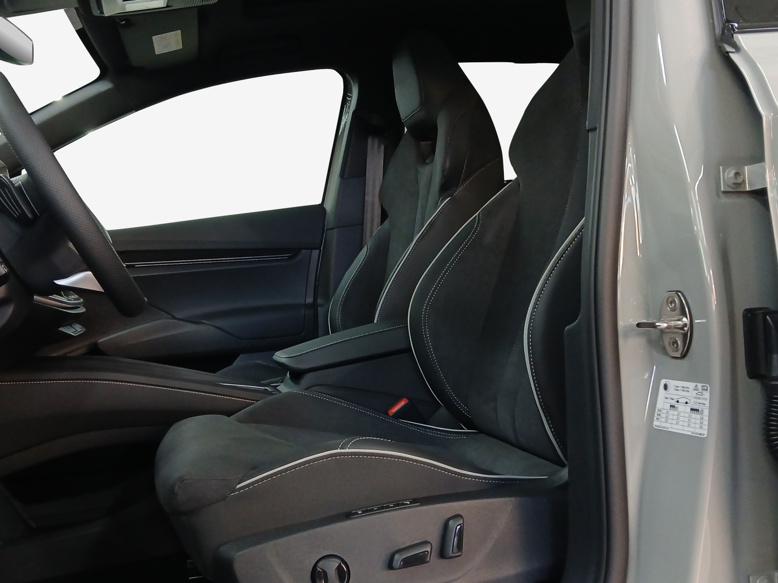 SKODA Enyaq 85x Sportline 4x4-image-7