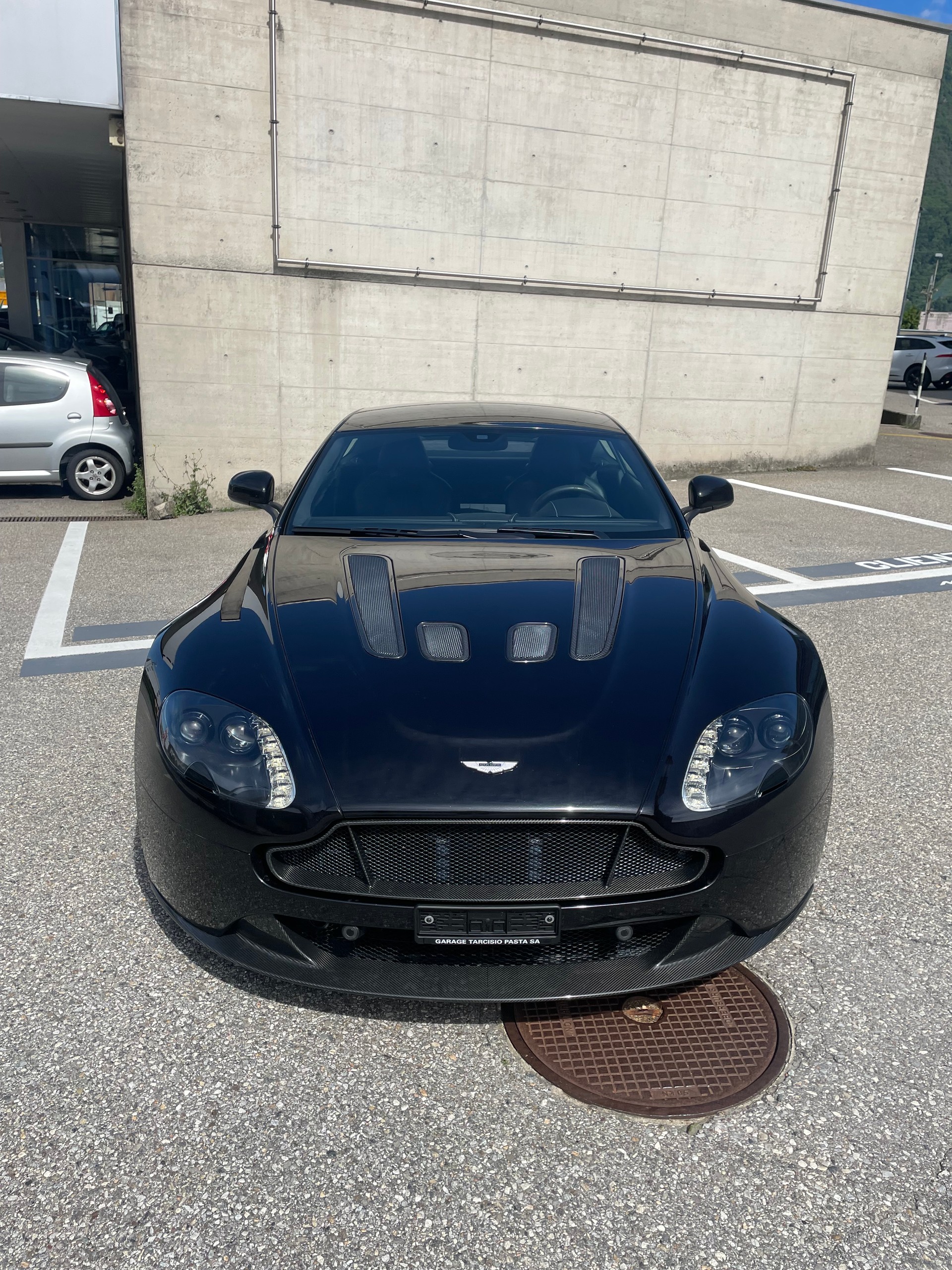 ASTON MARTIN V12 Vantage 5.9 S-image-1