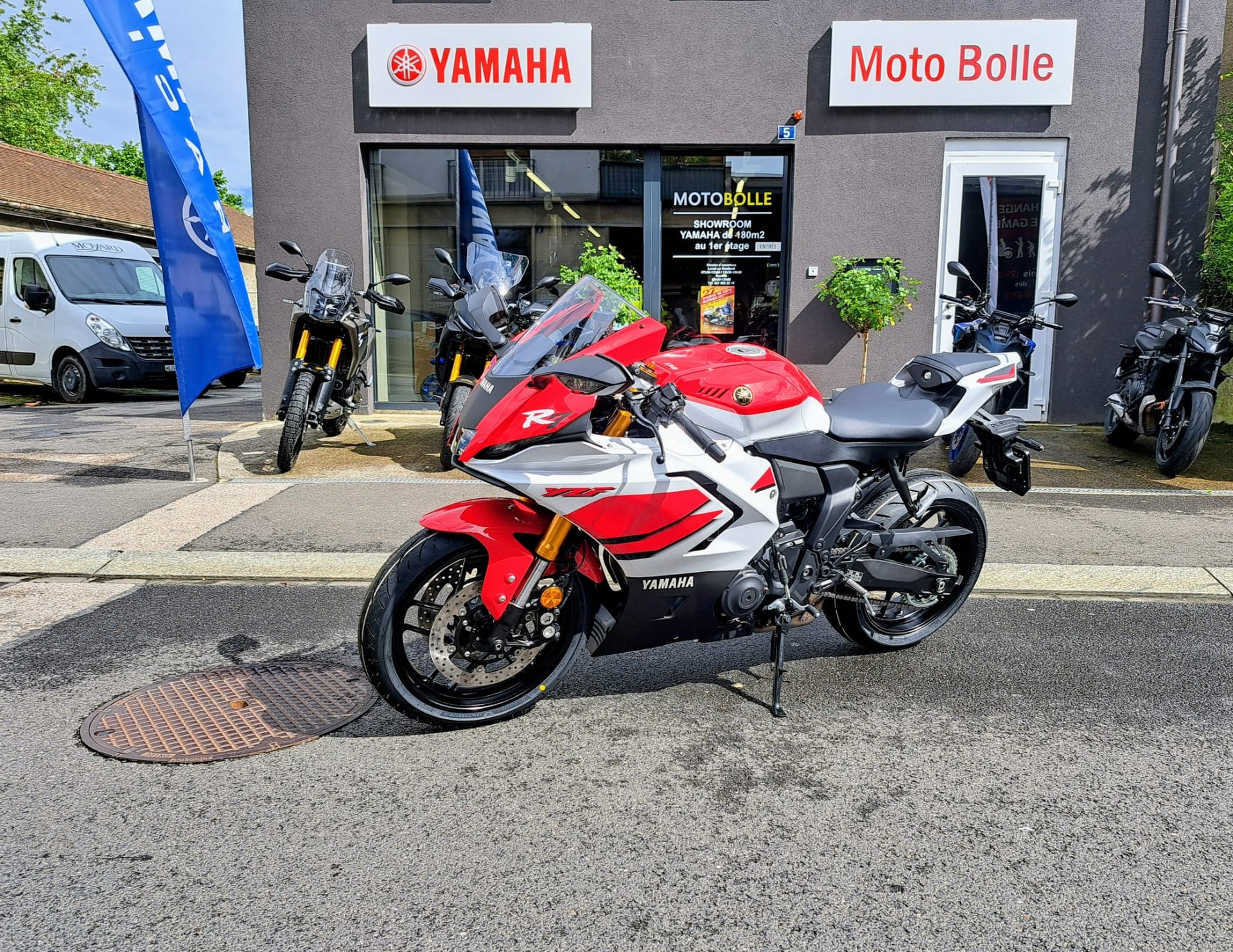 YAMAHA YZF-R7-showroom-element-2