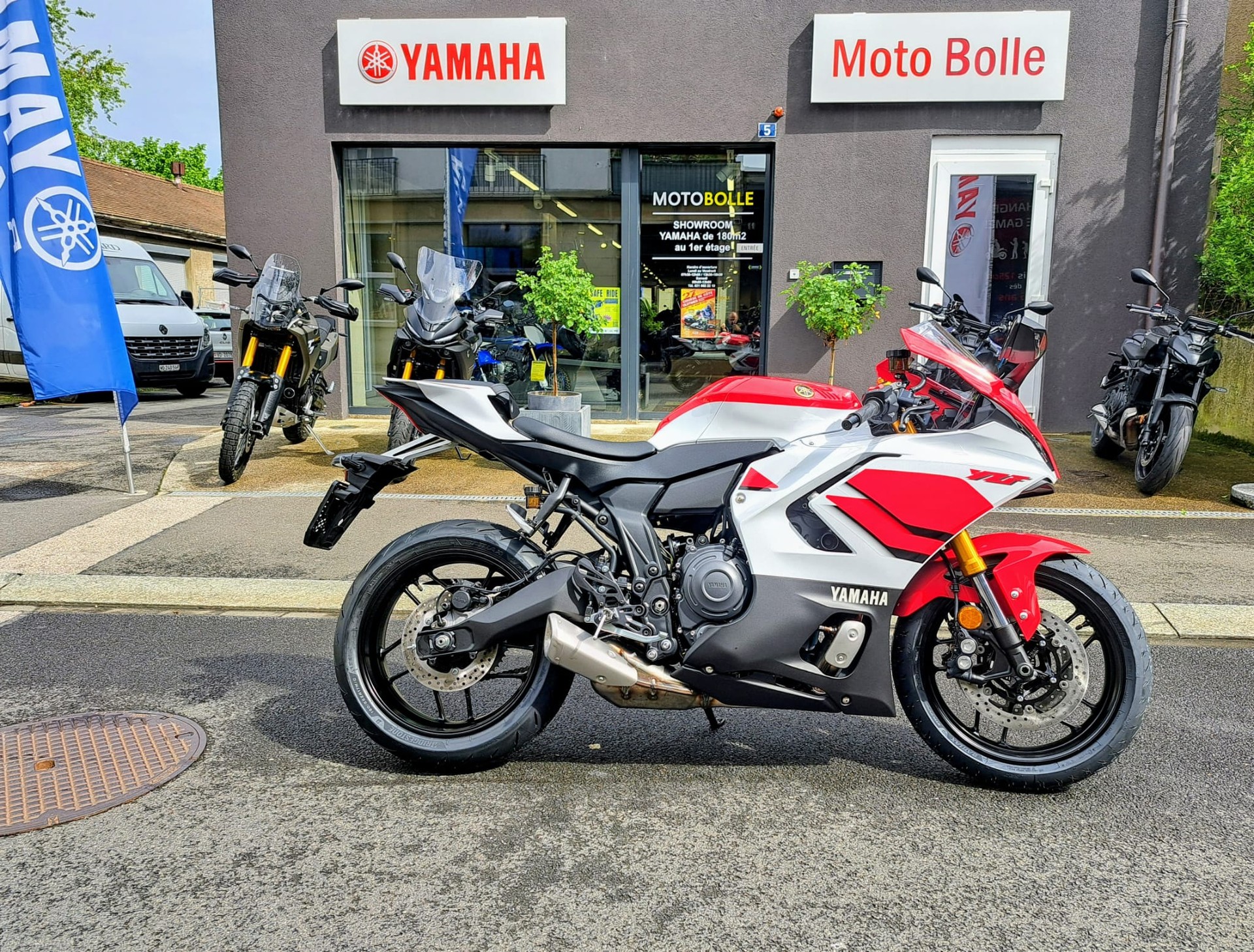 YAMAHA YZF-R7
