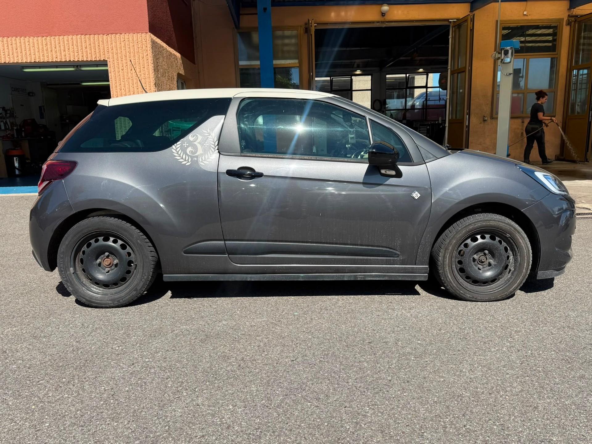 DS AUTOMOBILES DS 3 1.2 PureTech Chic EAT6-image-3