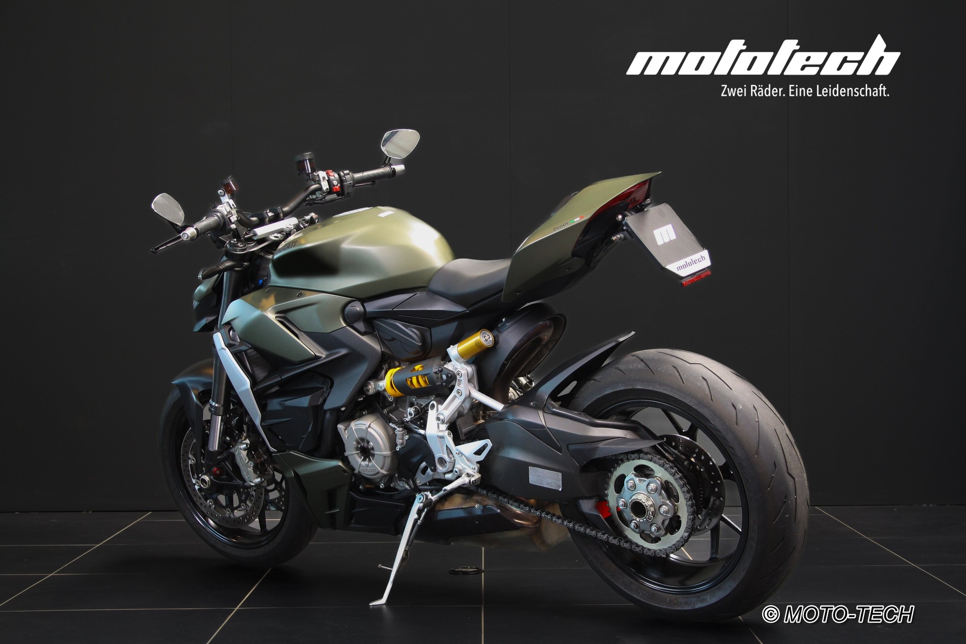 DUCATI Streetfighter V2-showroom-element-3