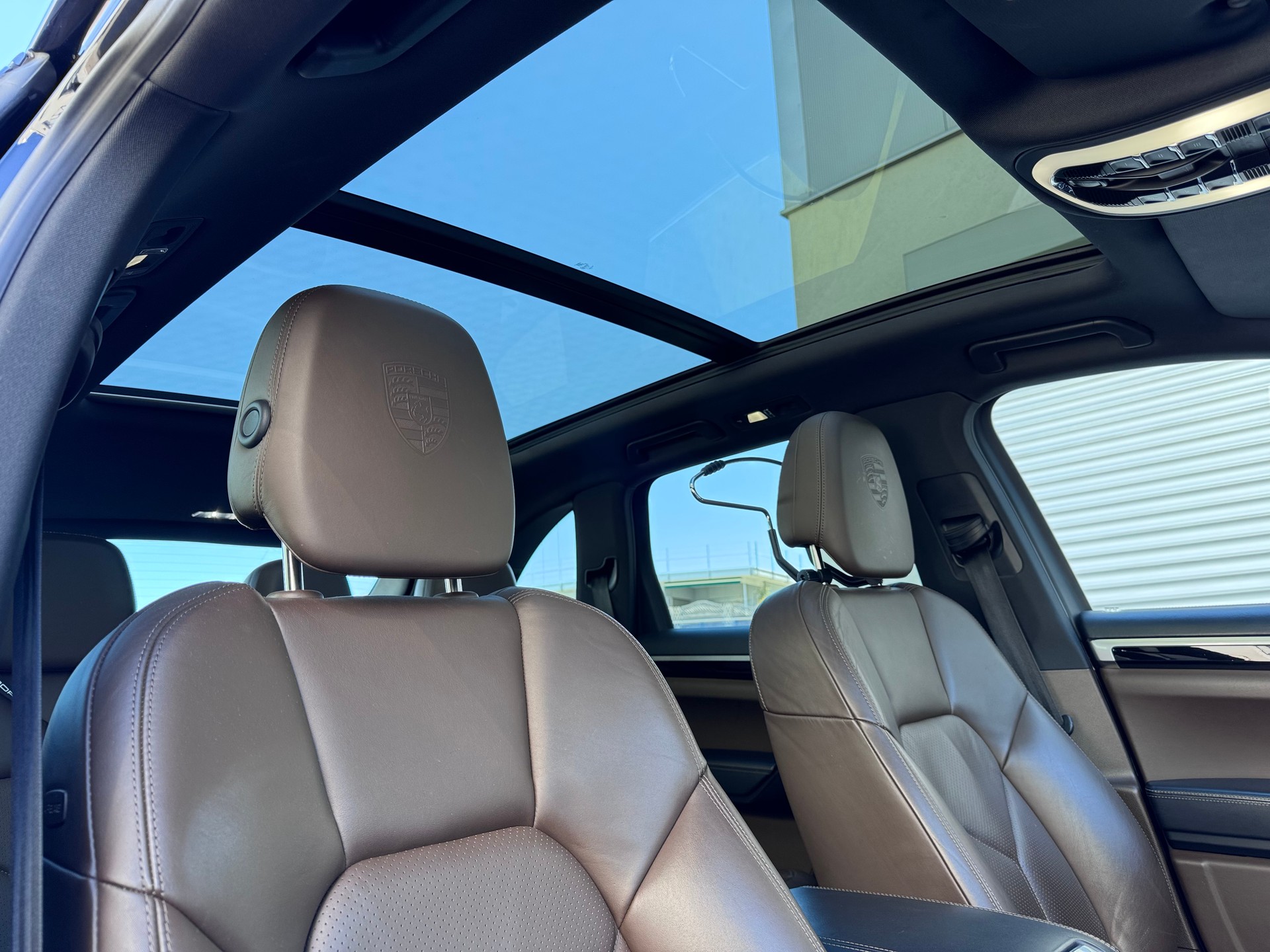PORSCHE Cayenne S Diesel-image-11