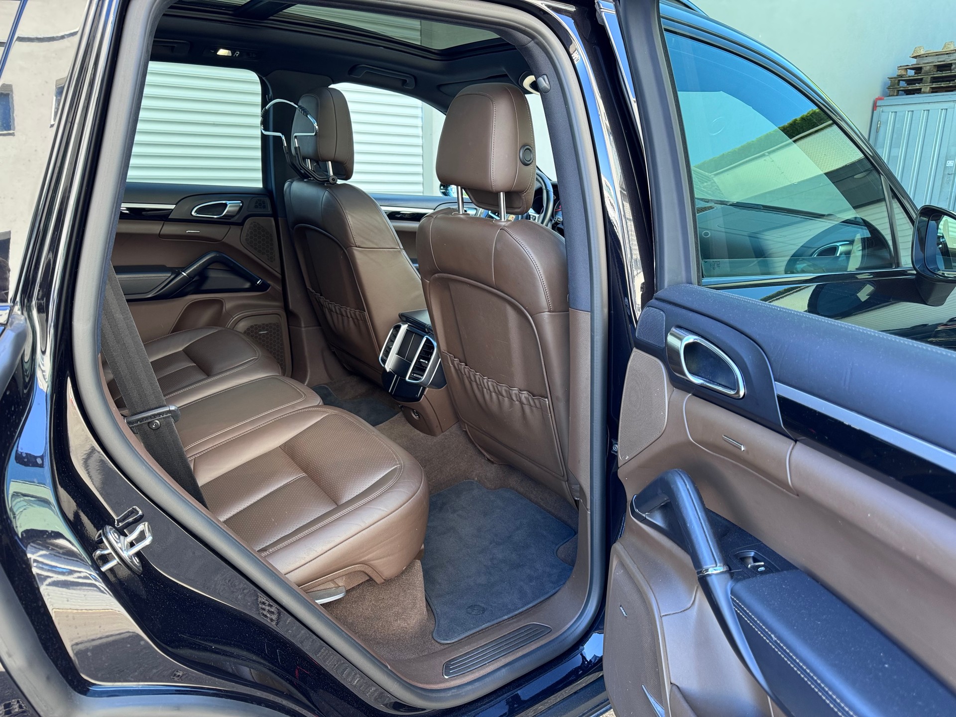 PORSCHE Cayenne S Diesel-image-9