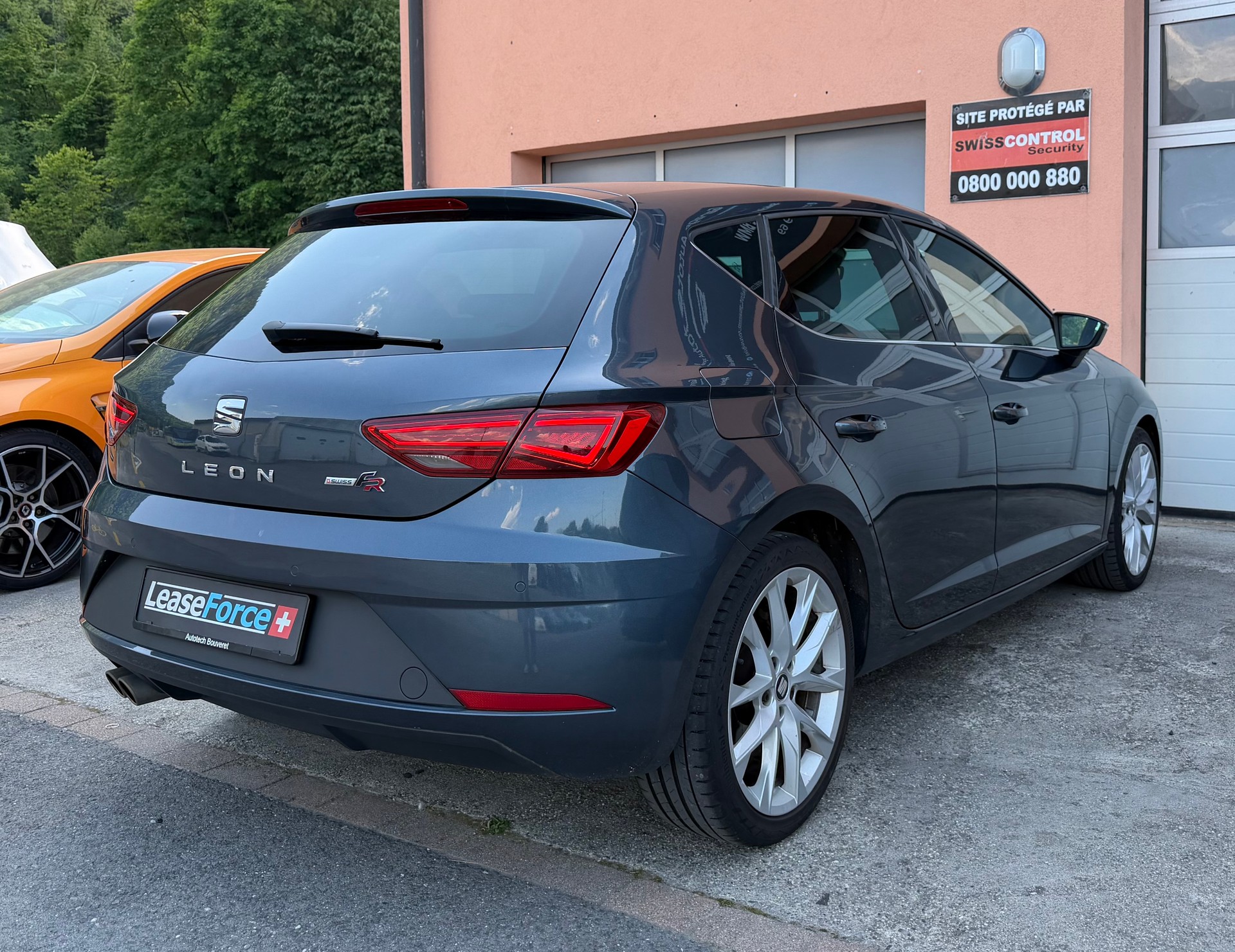 SEAT Leon 1.5 TSI EVO SWISS FR DSG-showroom-element-3