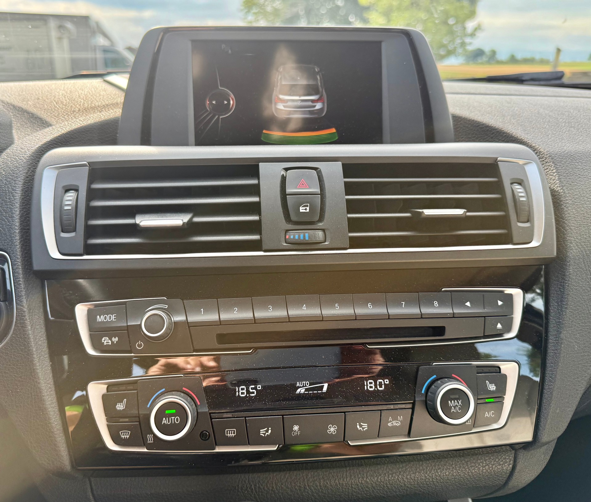 BMW 125i Sport Line-image-12