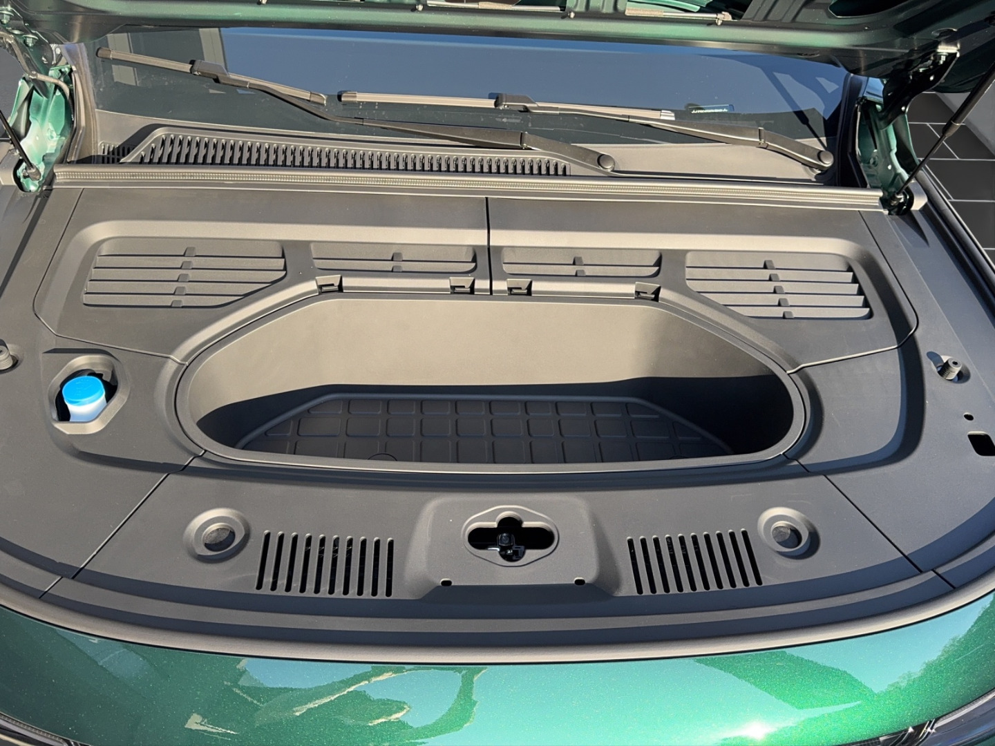 LEAPMOTOR C10 82kWh AWD Design-image-14