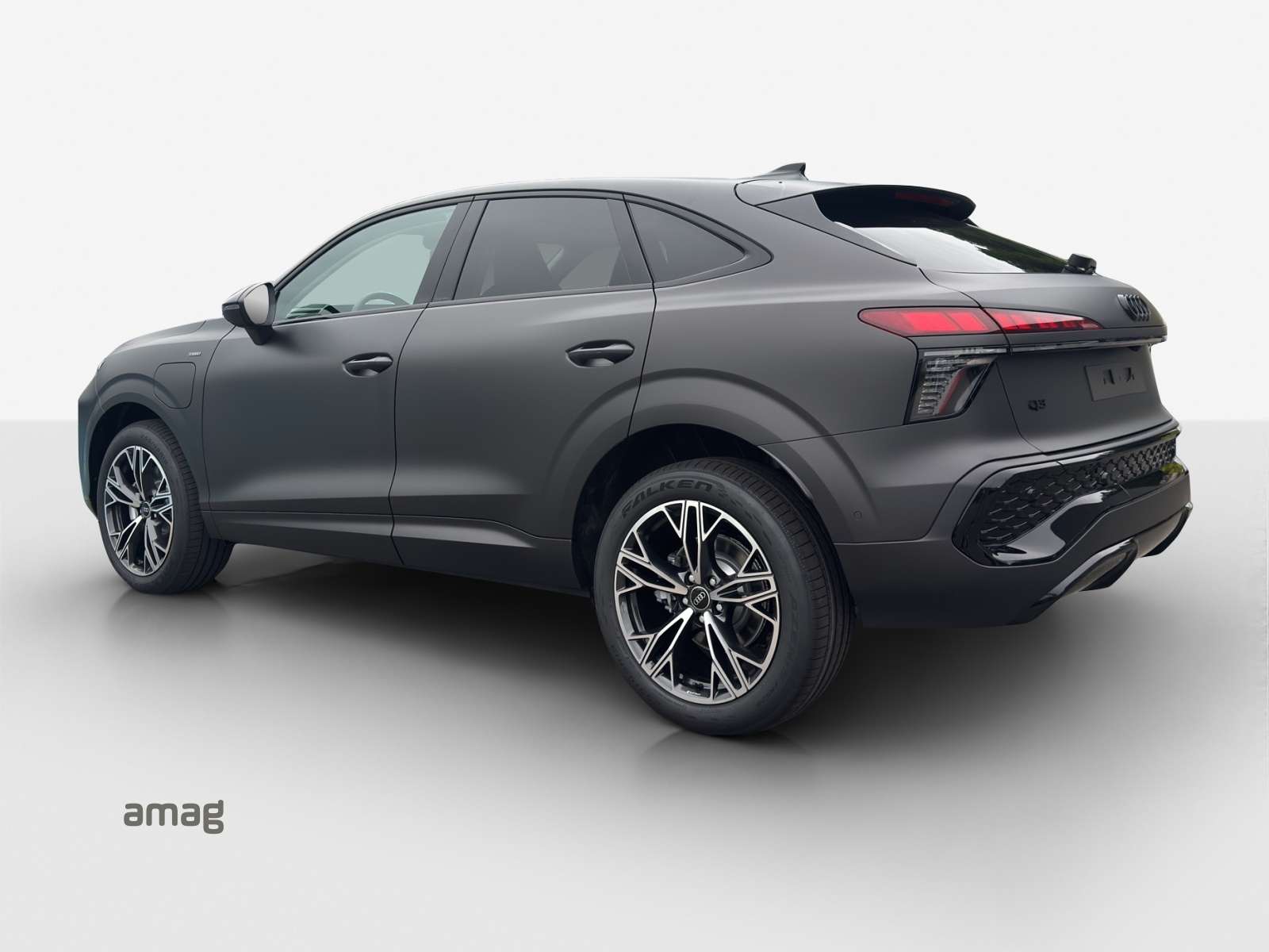 AUDI Q3 Sportback e-hybrid 200 kW S tronig-image-2