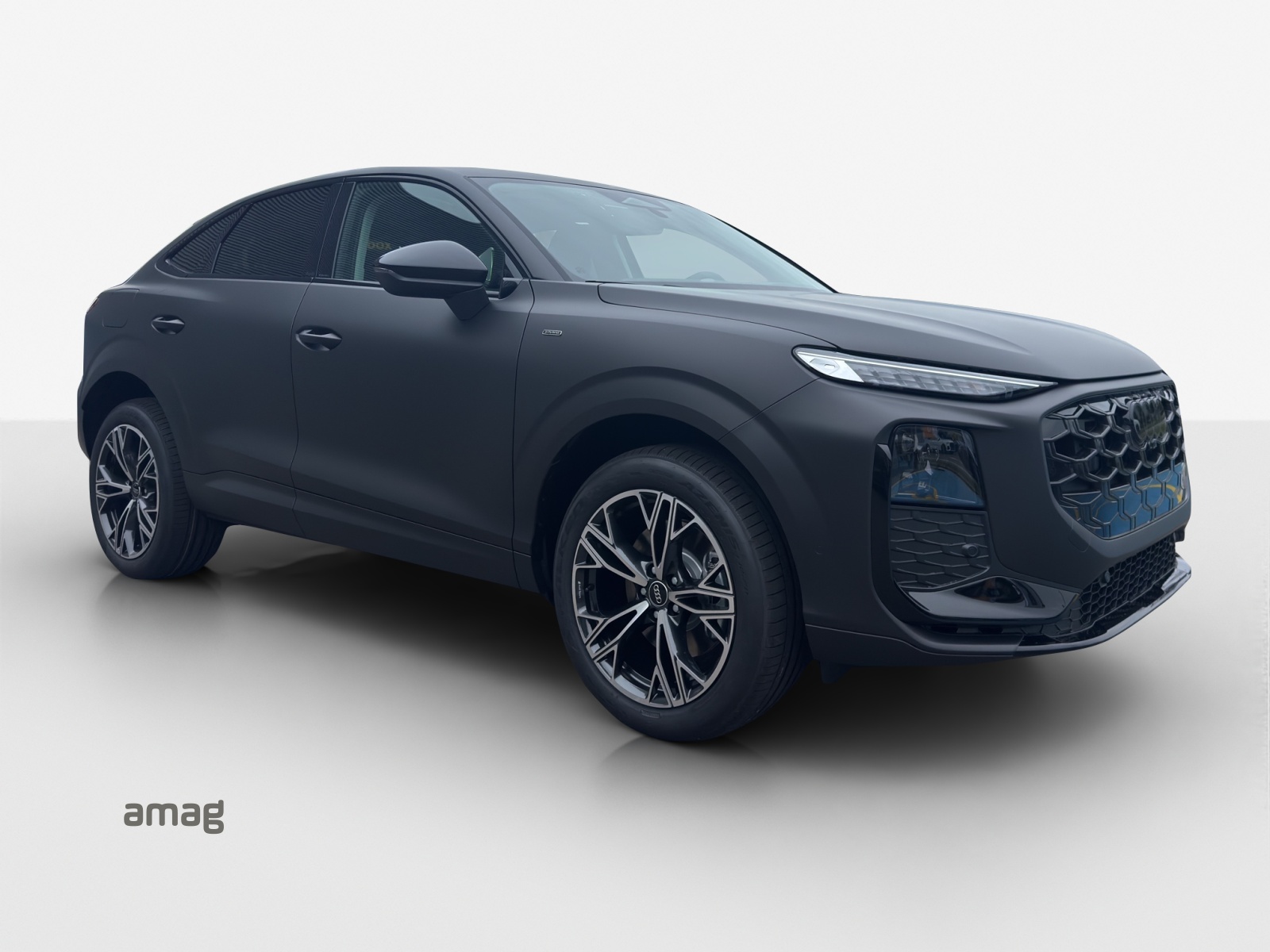 AUDI Q3 Sportback e-hybrid 200 kW S tronig-image-5
