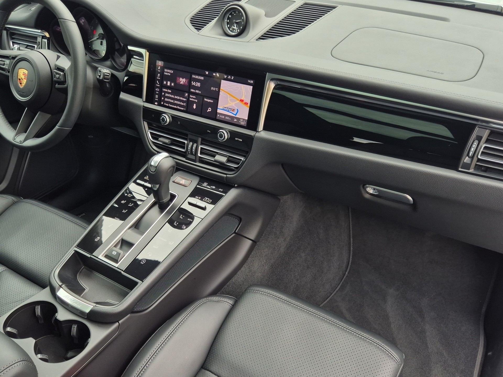 PORSCHE Macan S PDK-image-18